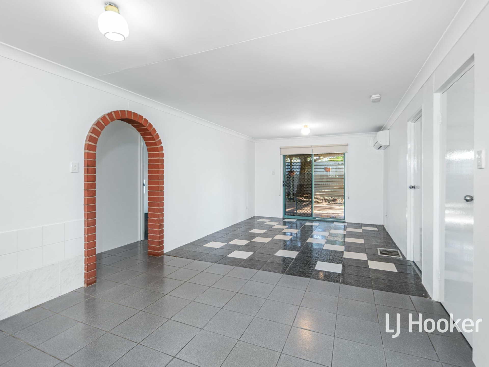 1/27 Albrecht Drive, Larapinta, Larapinta - Thumbnail 4