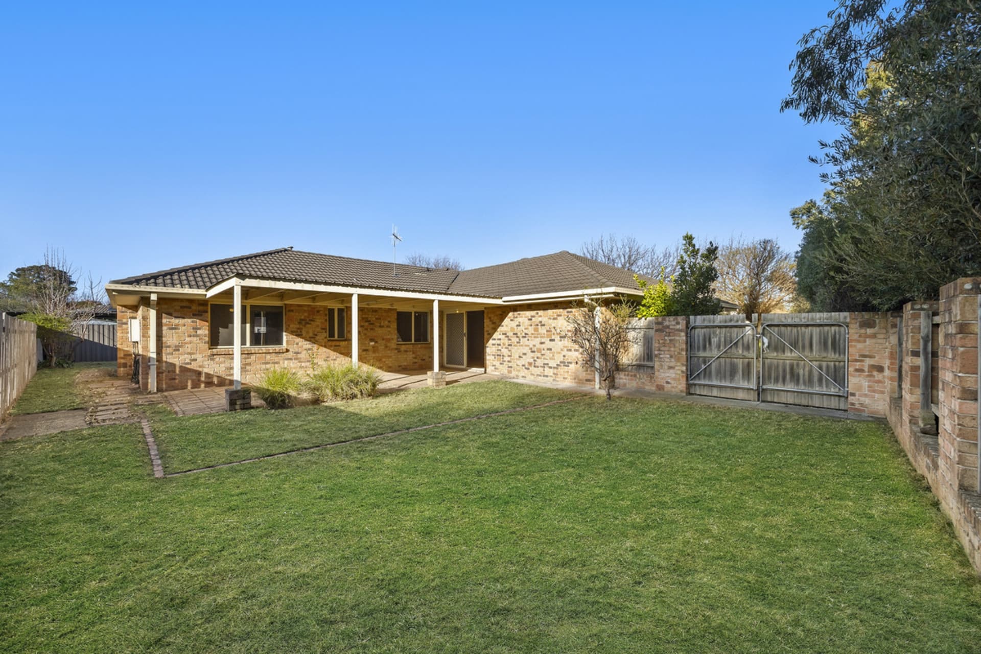 26 Bondfield Street, Gungahlin, Gungahlin - Thumbnail 2