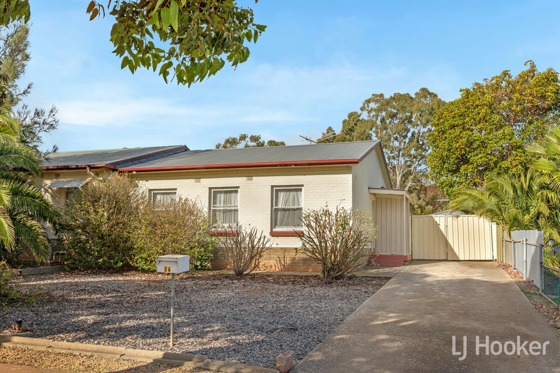 24 Northampton Crescent, Elizabeth East, Elizabeth East - Thumbnail 2