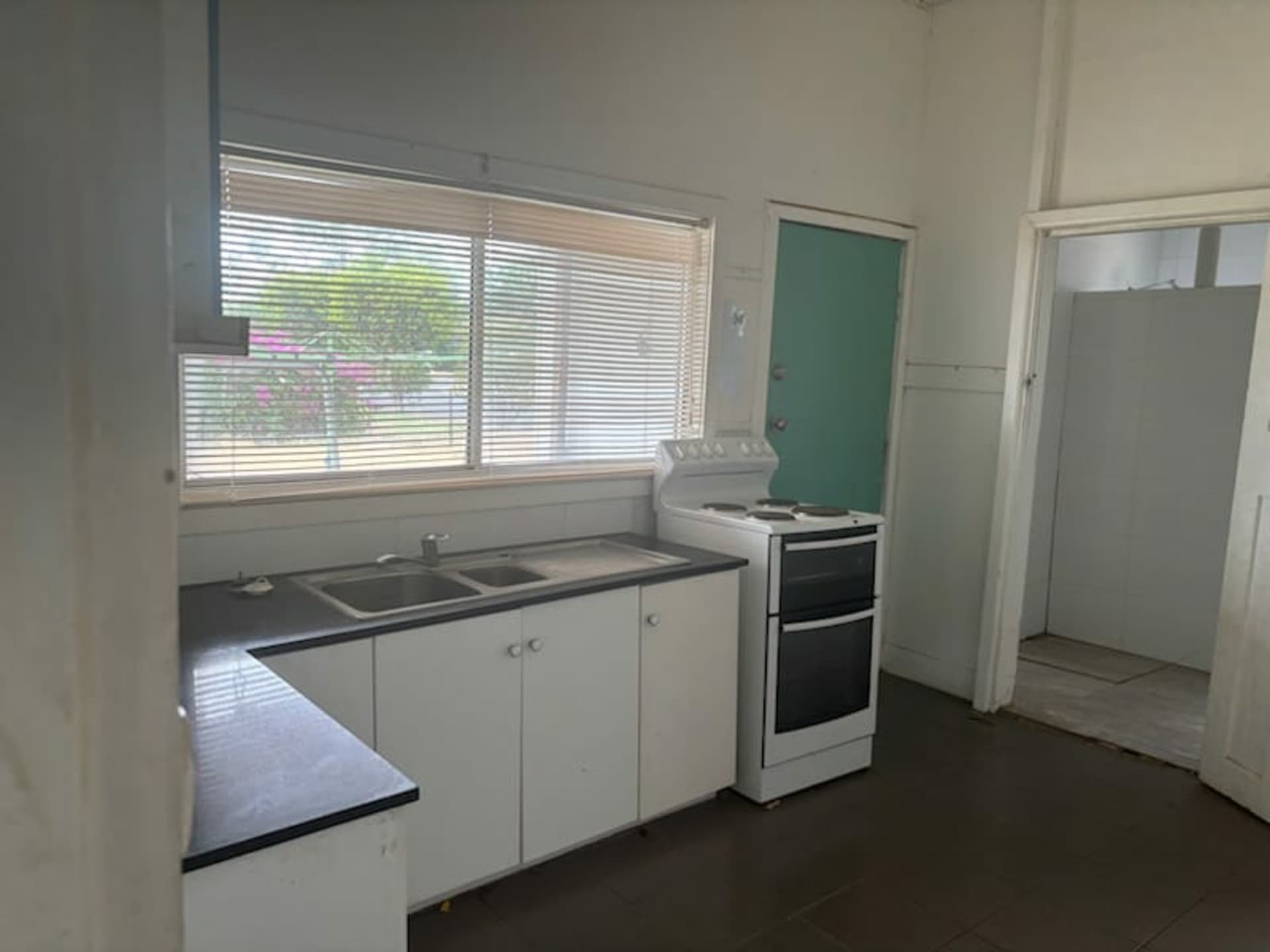 11 Townsend Street, Coonamble, Coonamble - Thumbnail 2