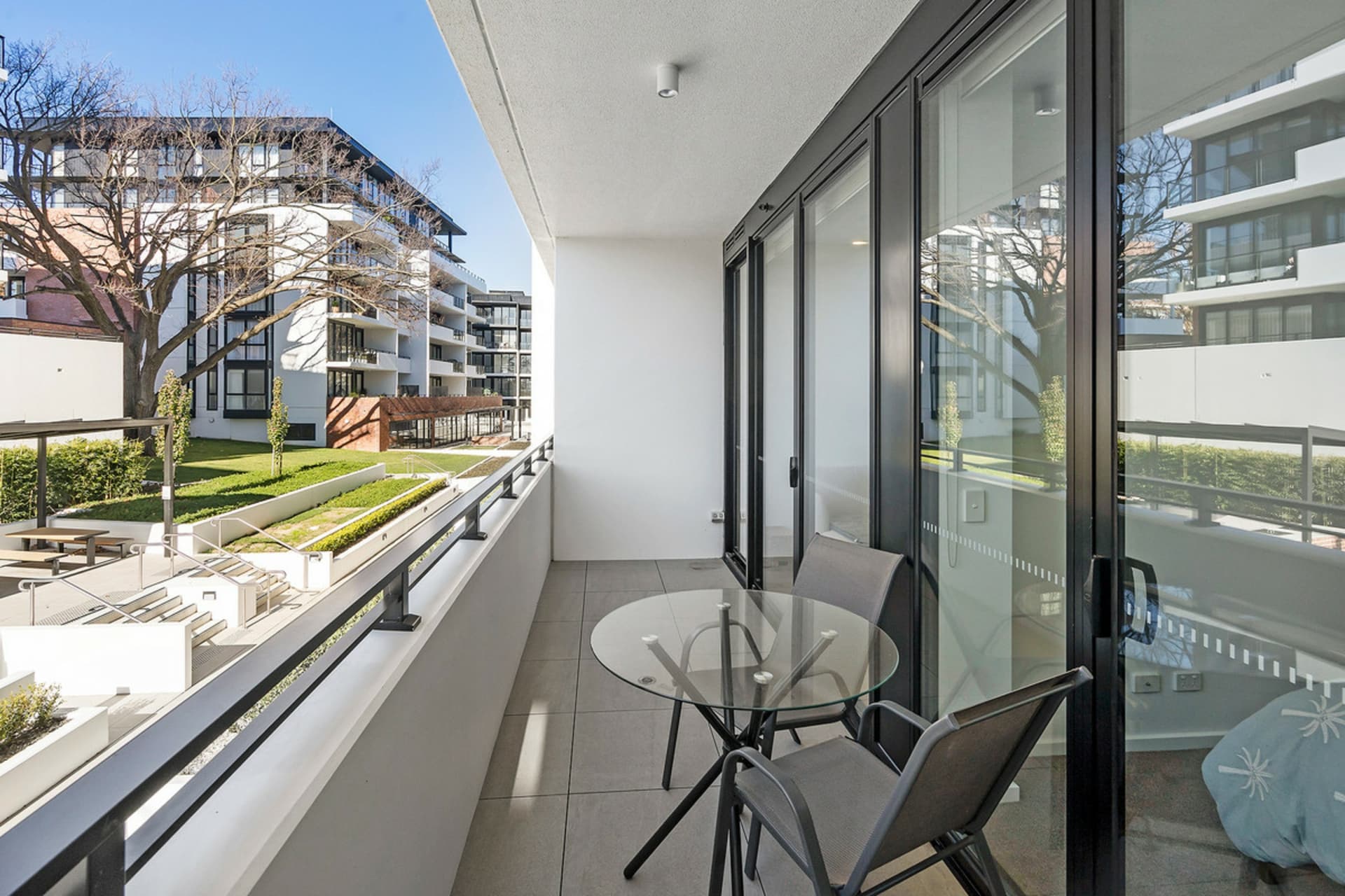 27/17 Captain Cook Crescent, Griffith, Griffith - Thumbnail 2