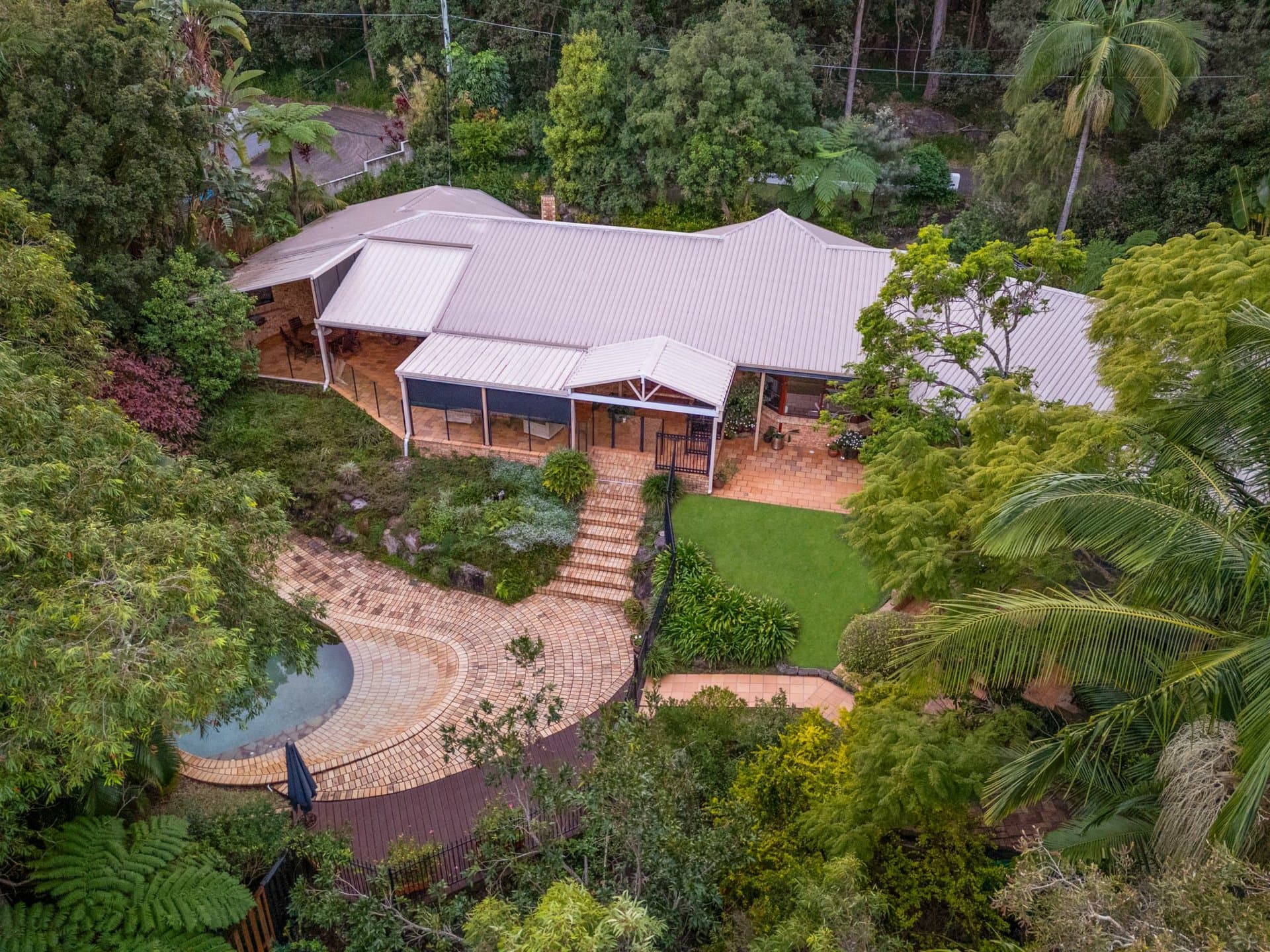 14-16 Aerie Court, Springwood, Springwood - Thumbnail 5