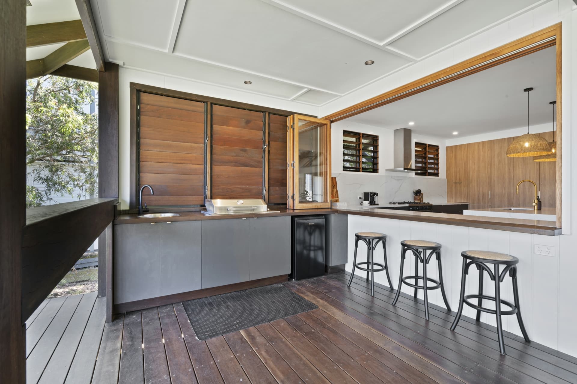 10 Kookaburra Crt, South Stradbroke, South Stradbroke - Thumbnail 3