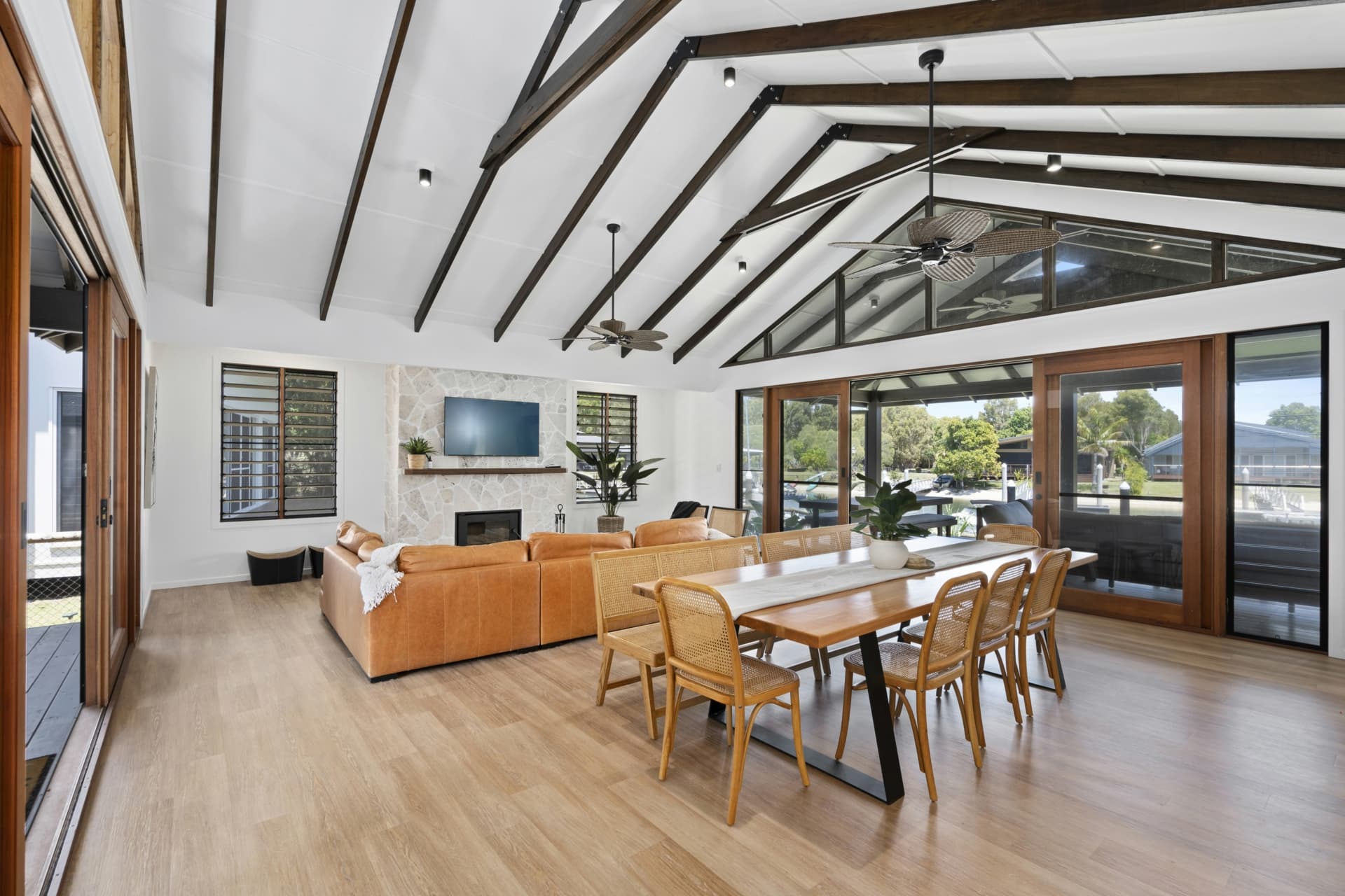 10 Kookaburra Crt, South Stradbroke, South Stradbroke - Thumbnail 6