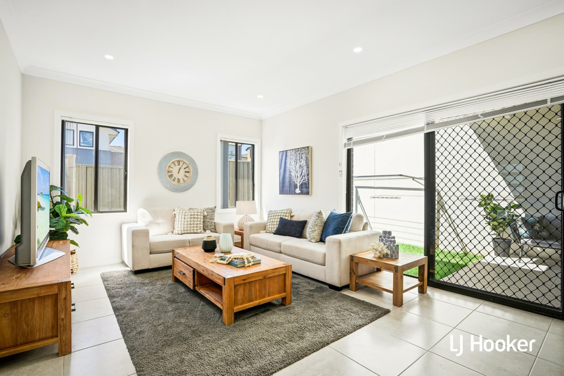 7 Terrara Street, Rouse Hill, Rouse Hill - Thumbnail 2