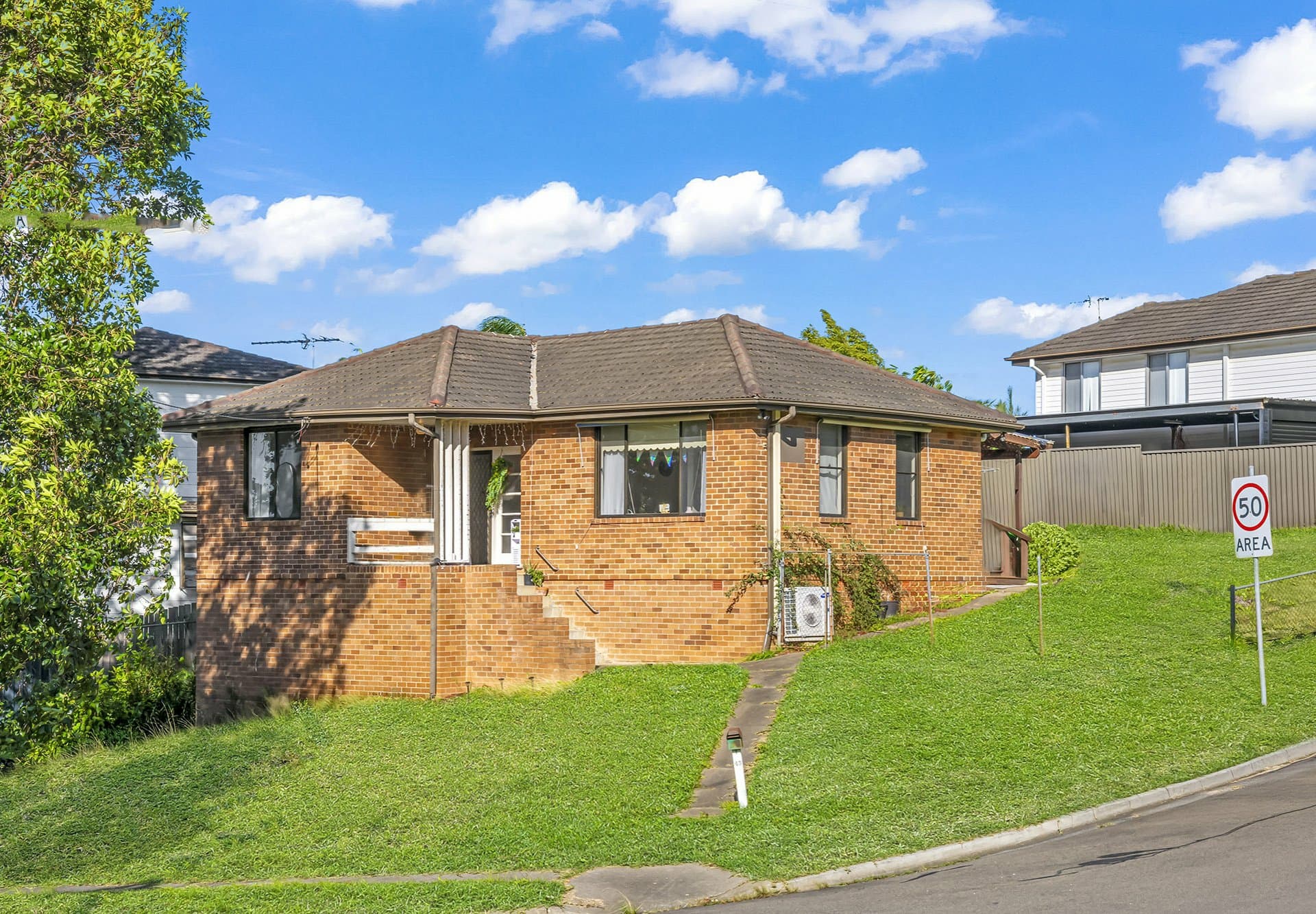43 Townview Rd, Mount Pritchard, Mount Pritchard - Thumbnail 2