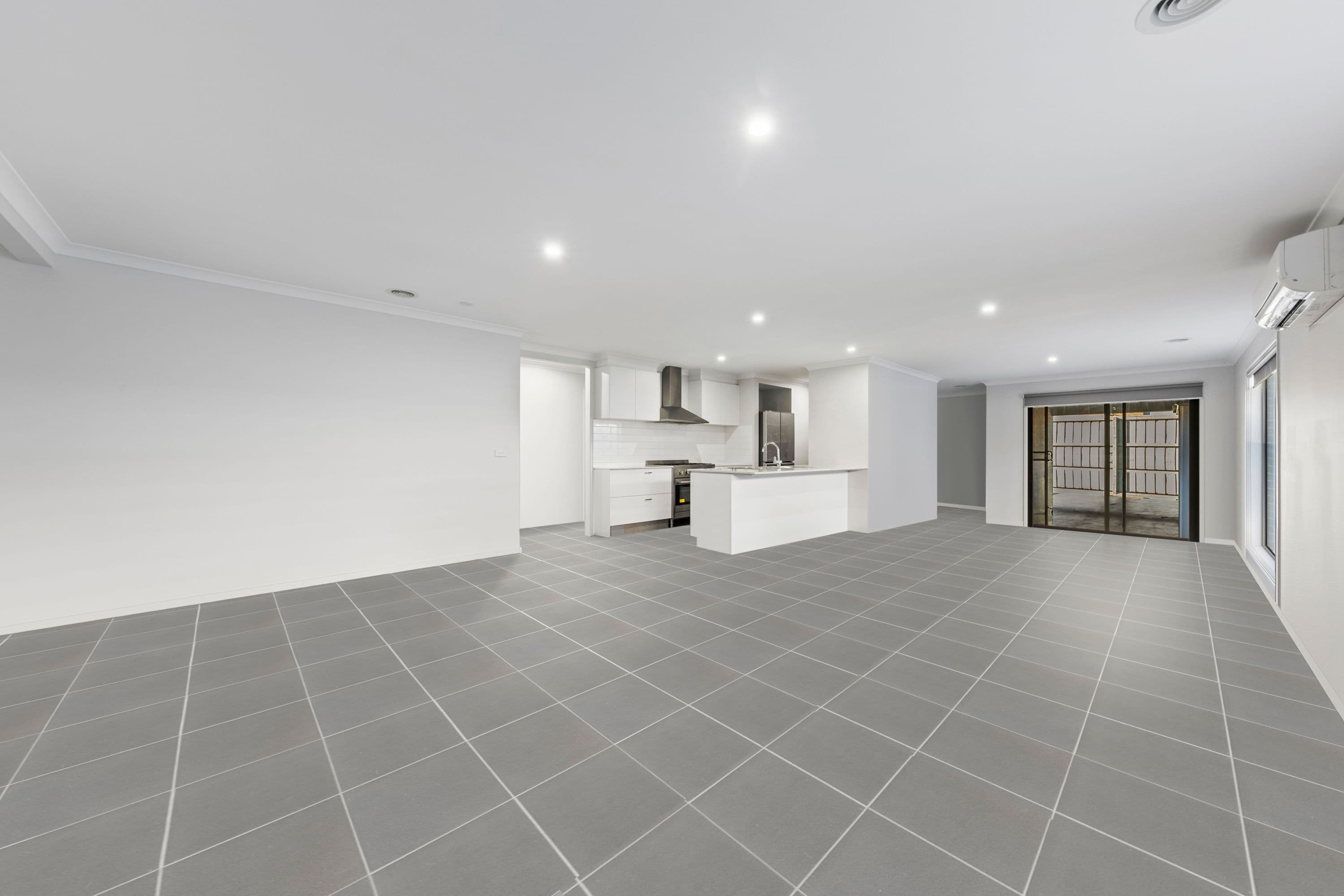13 Firewheel Road, Officer VIC 3809, Officer - Thumbnail 4