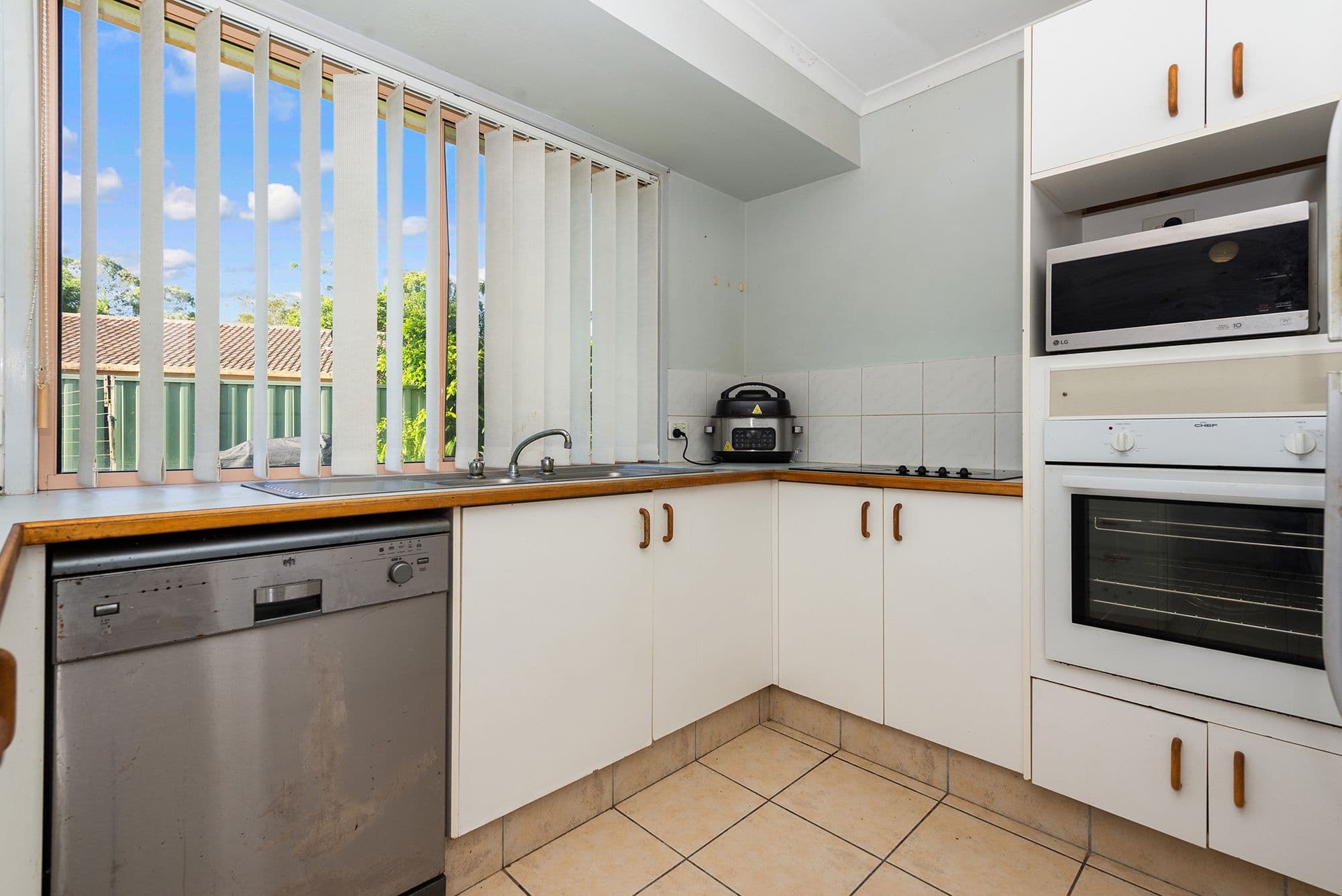 138 Hansford Road, Coombabah QLD 4216, Coombabah - Thumbnail 5