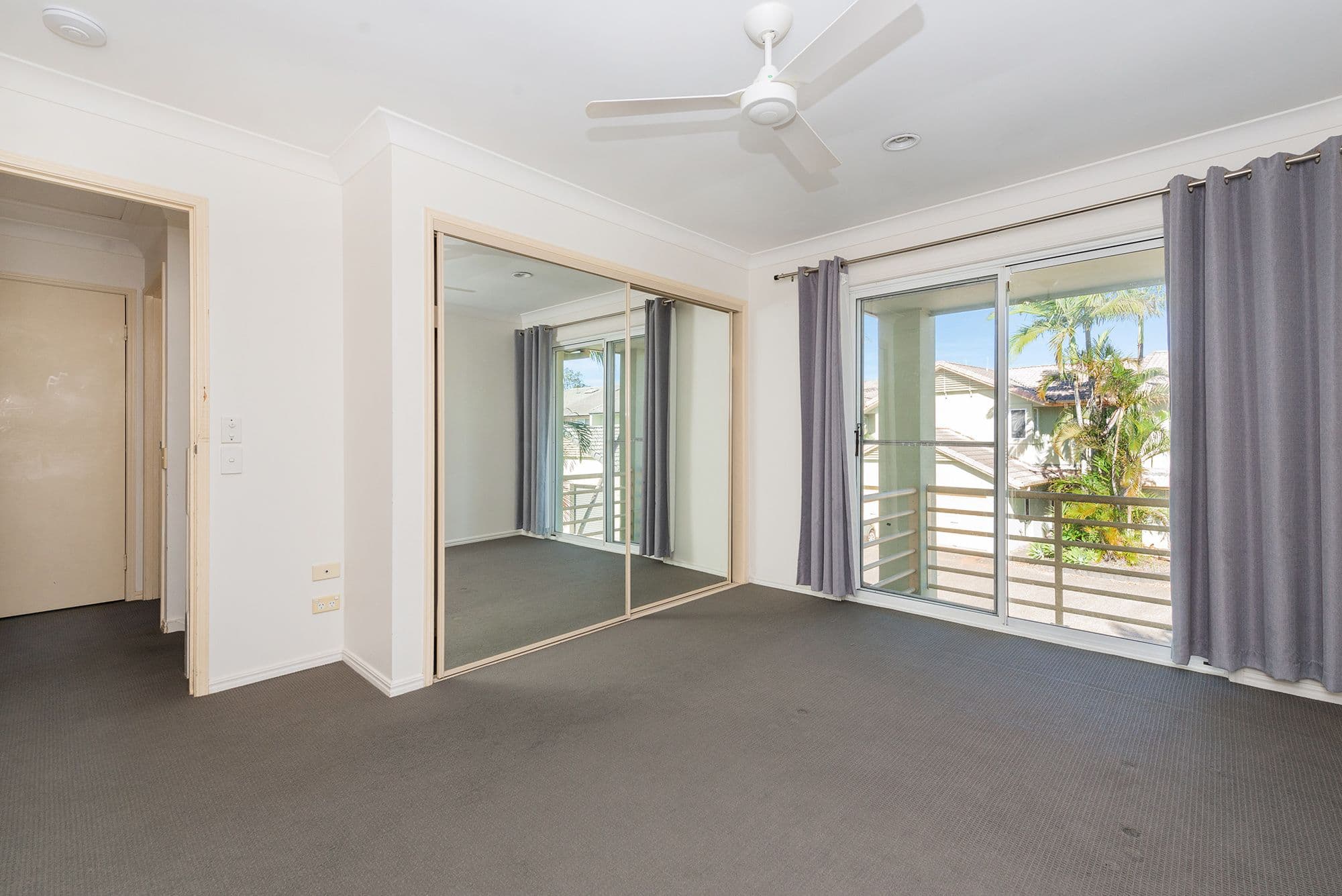 215 Cottesloe Drive, Mermaid Waters QLD 4218, Mermaid Waters - Thumbnail 2