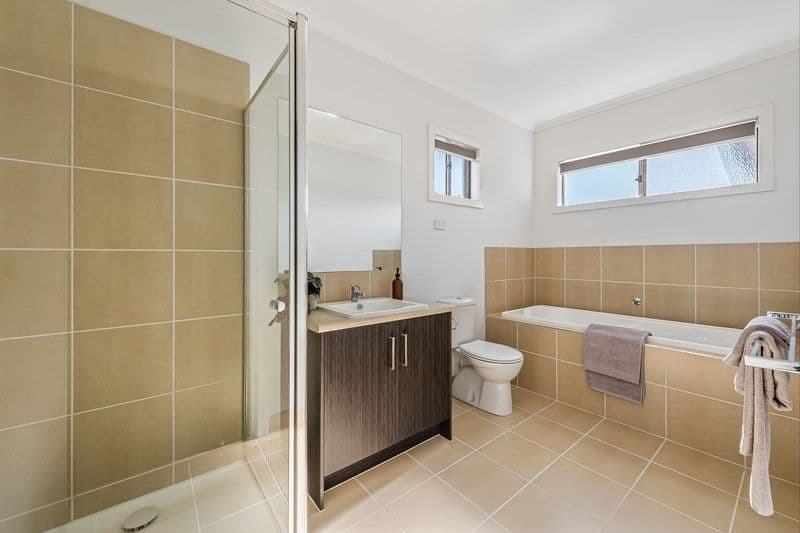 2 Tedesco Court, Werribee VIC 3030, Werribee - Thumbnail 7