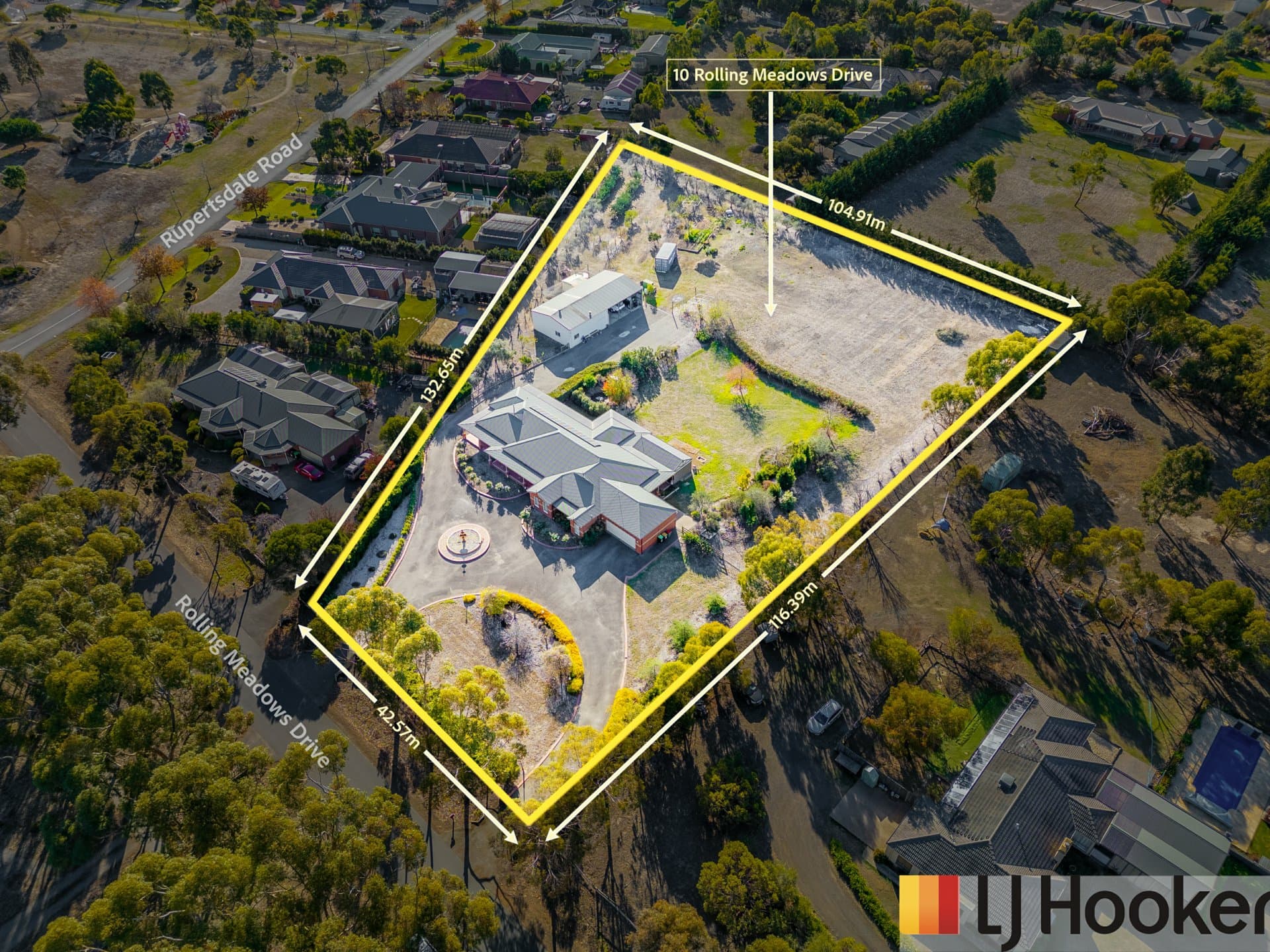 10 Rolling Meadows Drive, Sunbury, Sunbury - Thumbnail 2