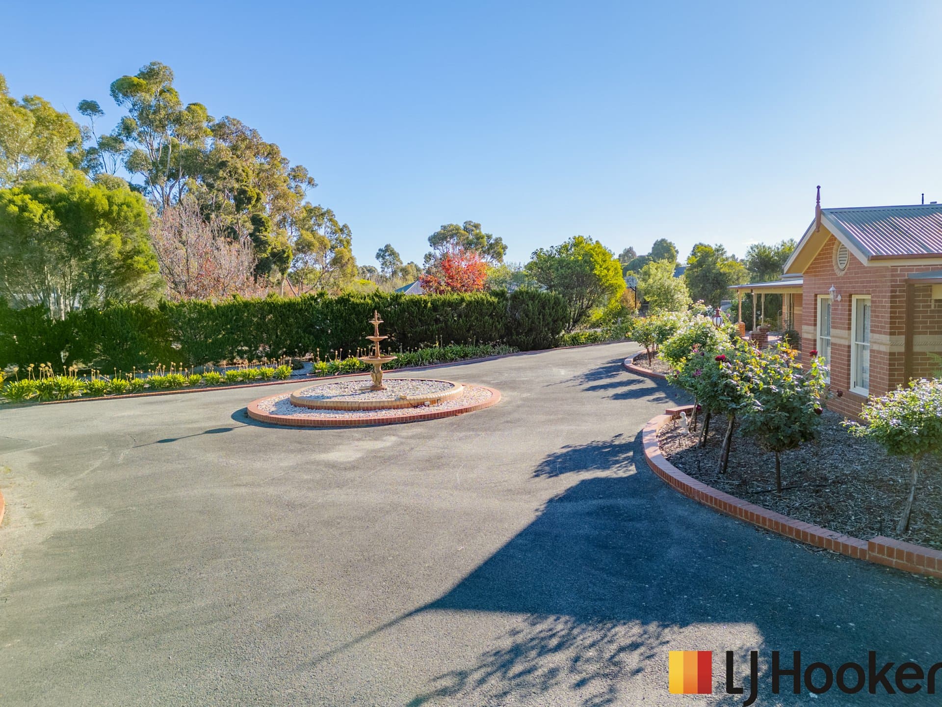 10 Rolling Meadows Drive, Sunbury, Sunbury - Thumbnail 7