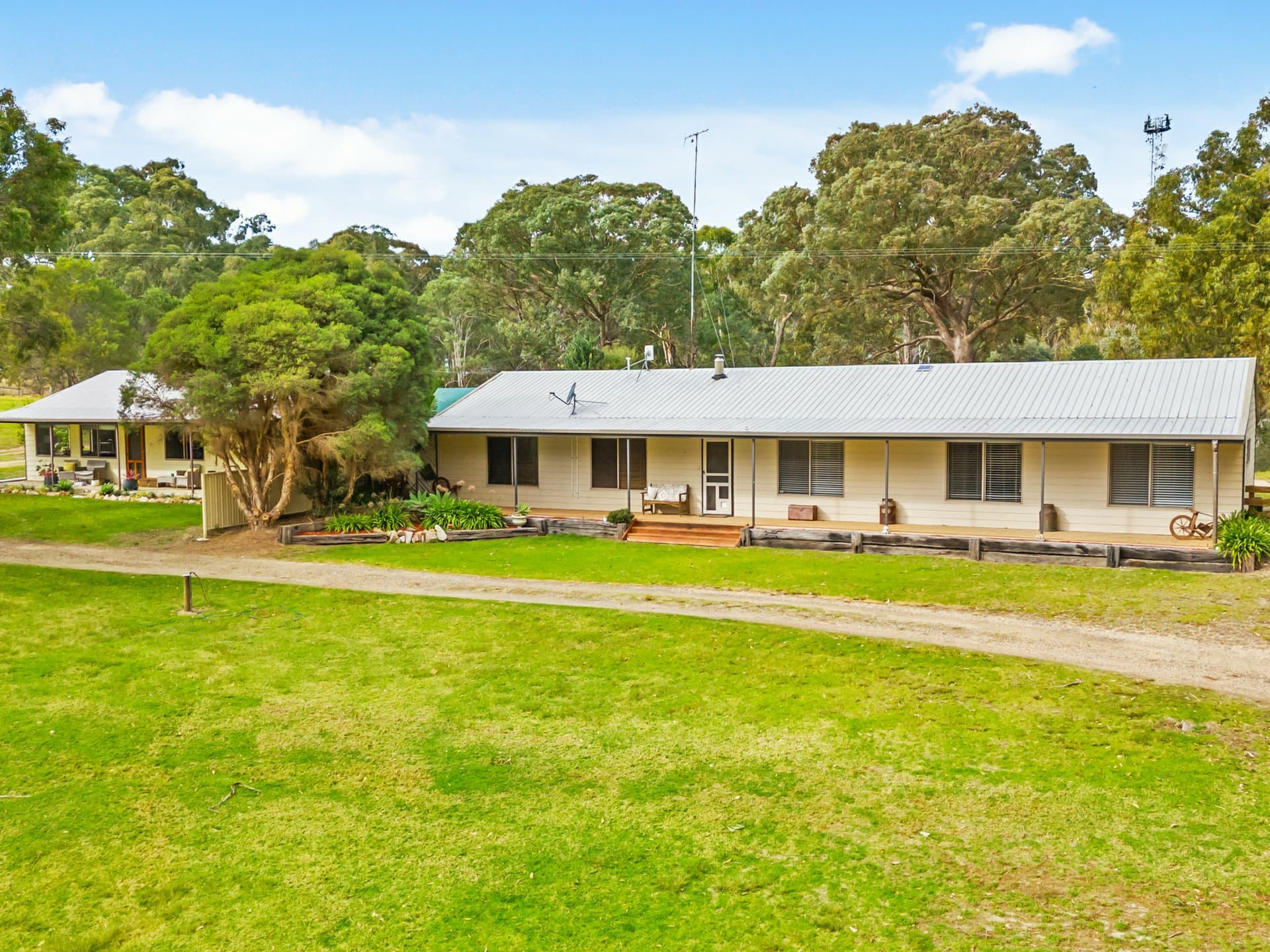 128 & 128A Waddells Road, Nicholson, Nicholson - Image 1