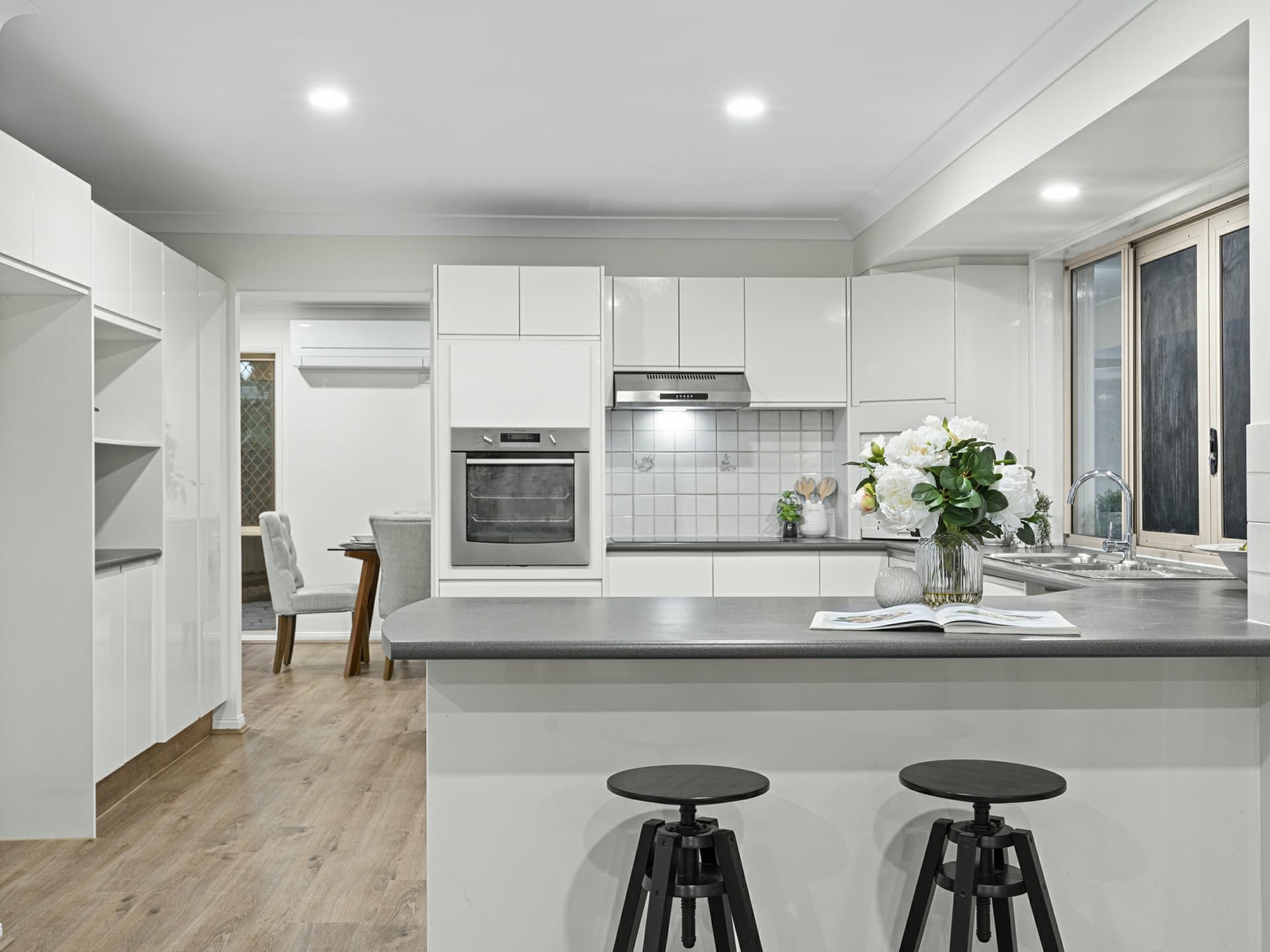 16 Totten Close, Eight Mile Plains, Eight Mile Plains - Thumbnail 4
