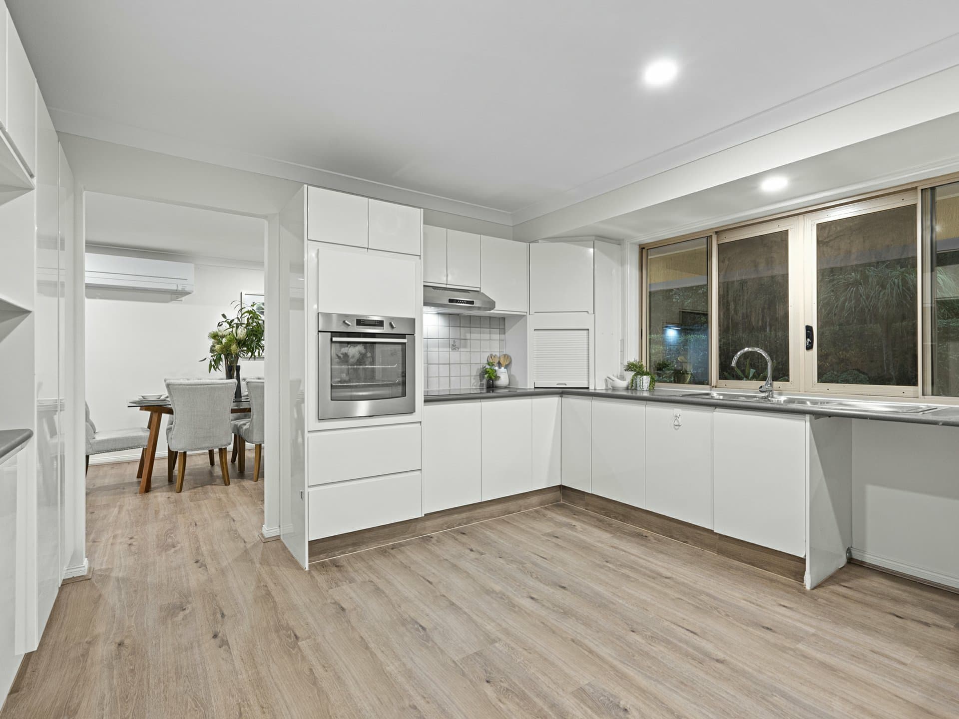16 Totten Close, Eight Mile Plains, Eight Mile Plains - Thumbnail 5