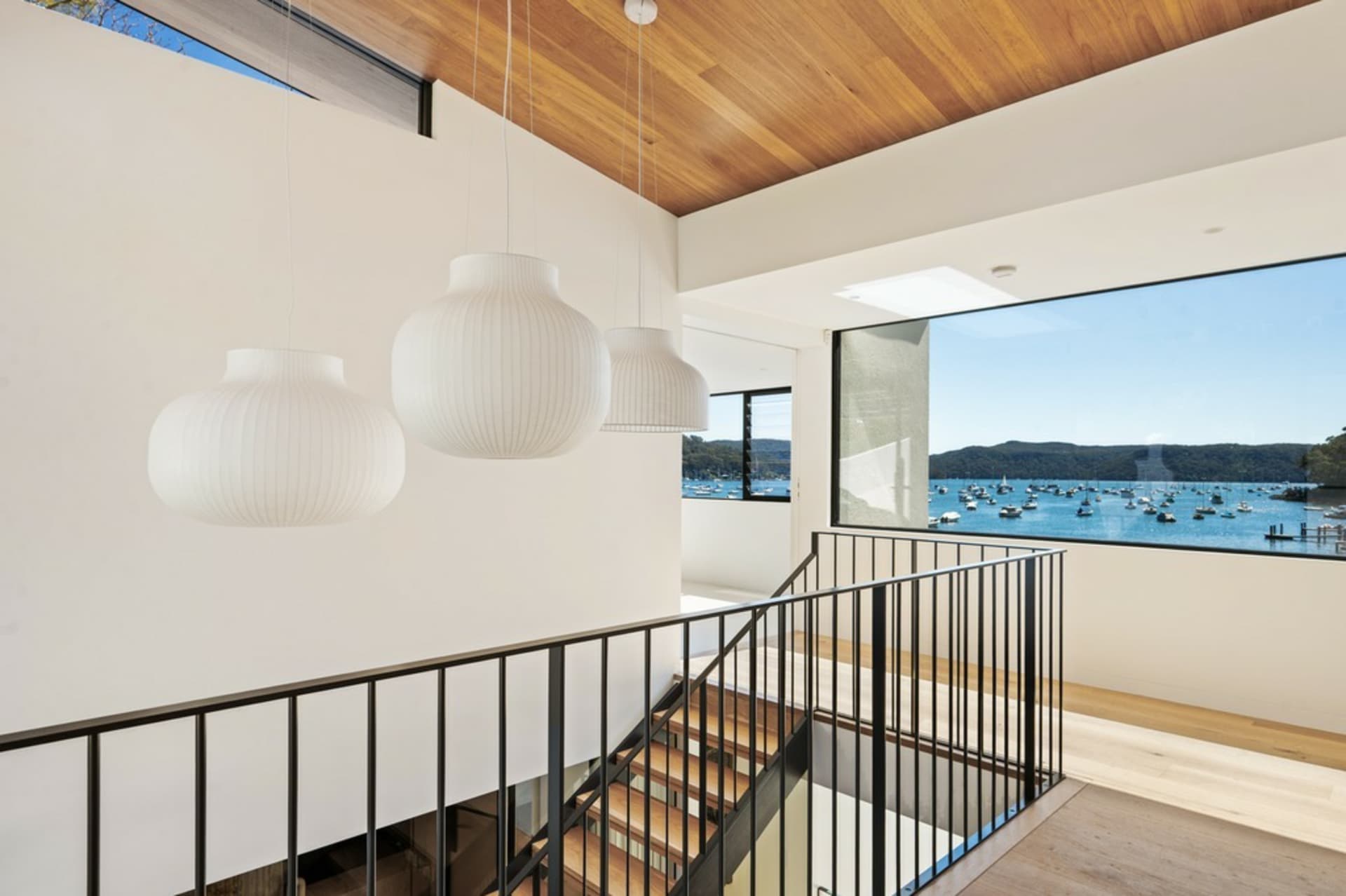120 Prince Alfred Parade, Newport - Image 1