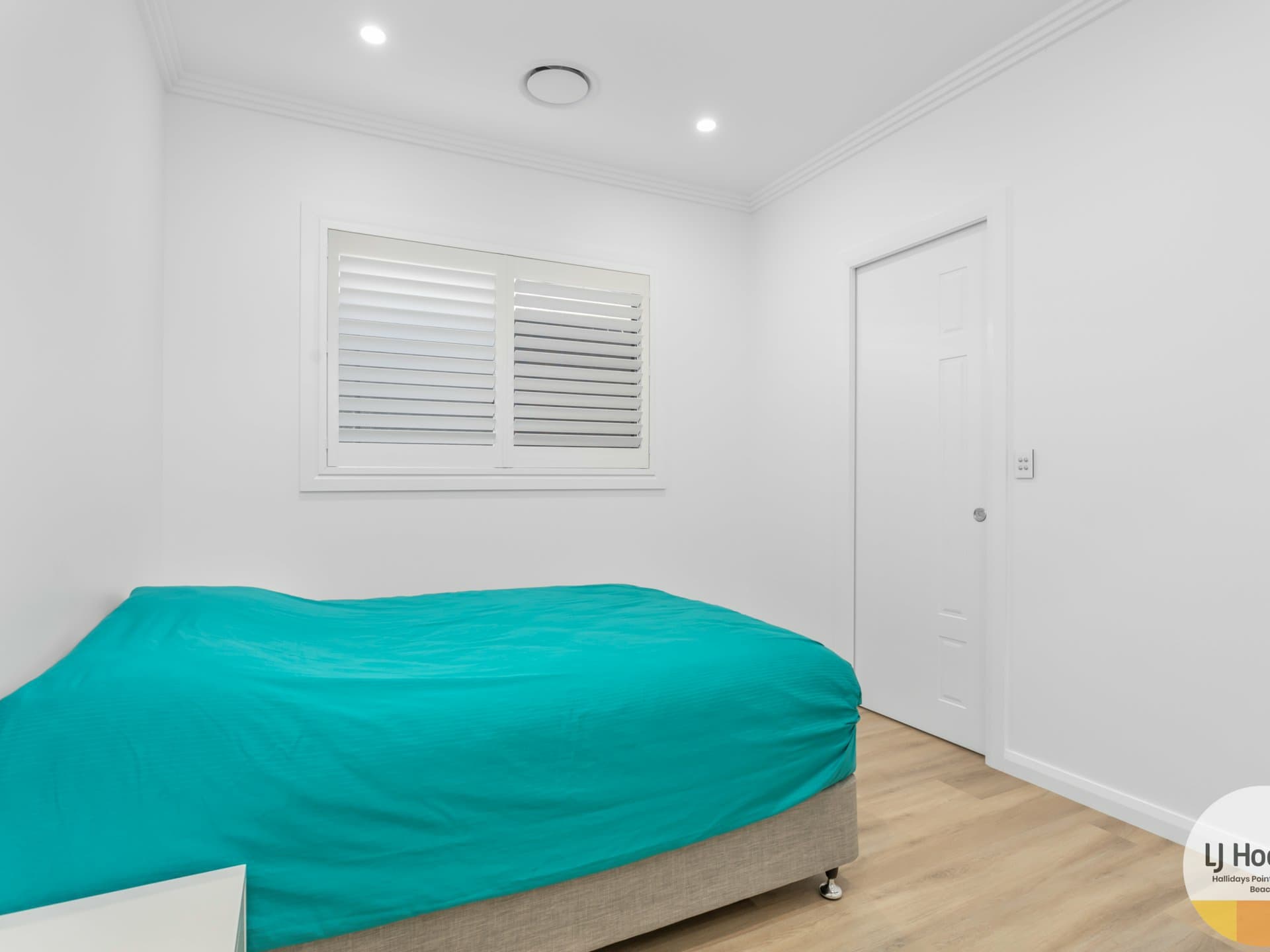 27 Shores Crescent, Diamond Beach, Diamond Beach - Thumbnail 8