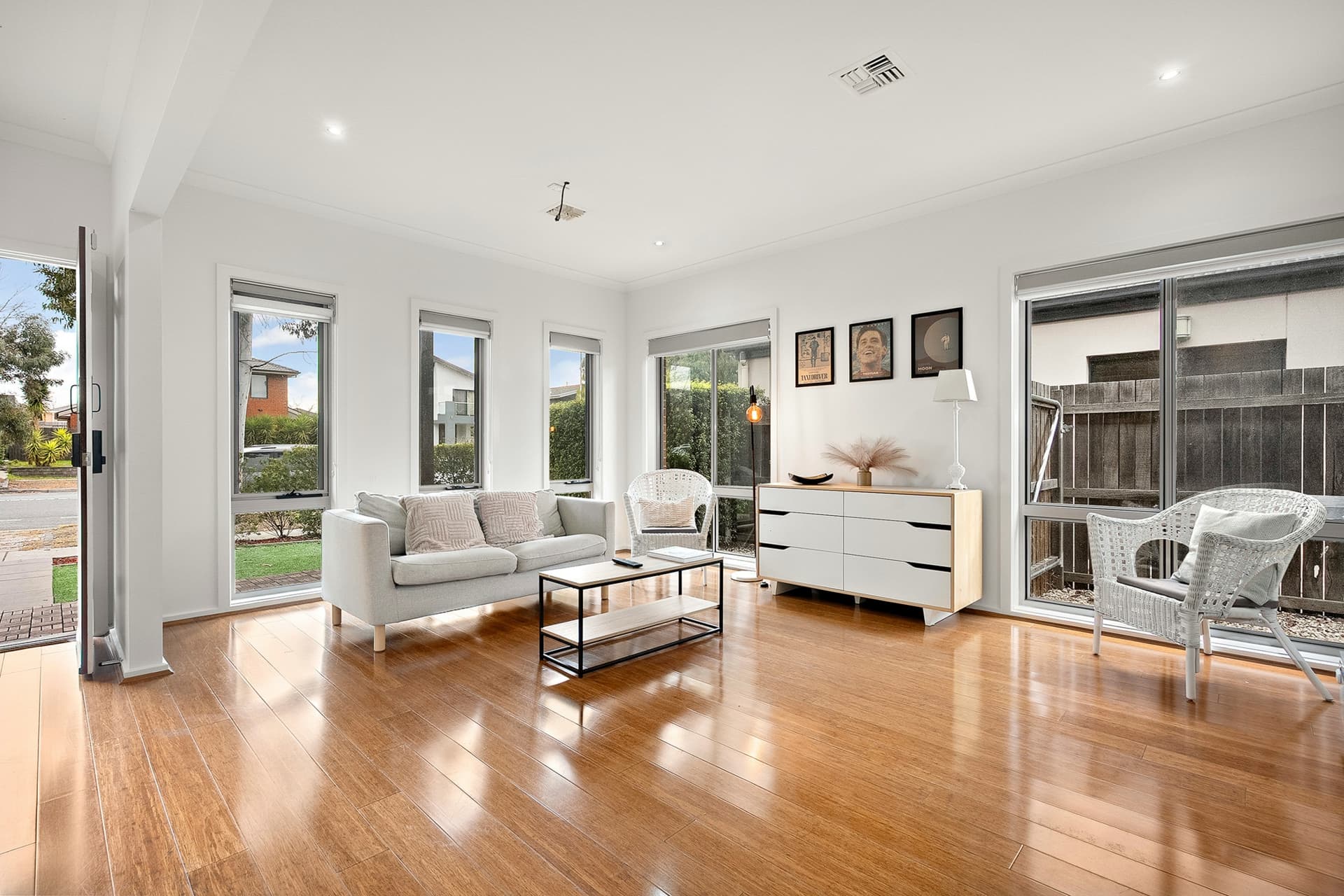 30 Oodgeroo Avenue, Franklin, Franklin - Thumbnail 2