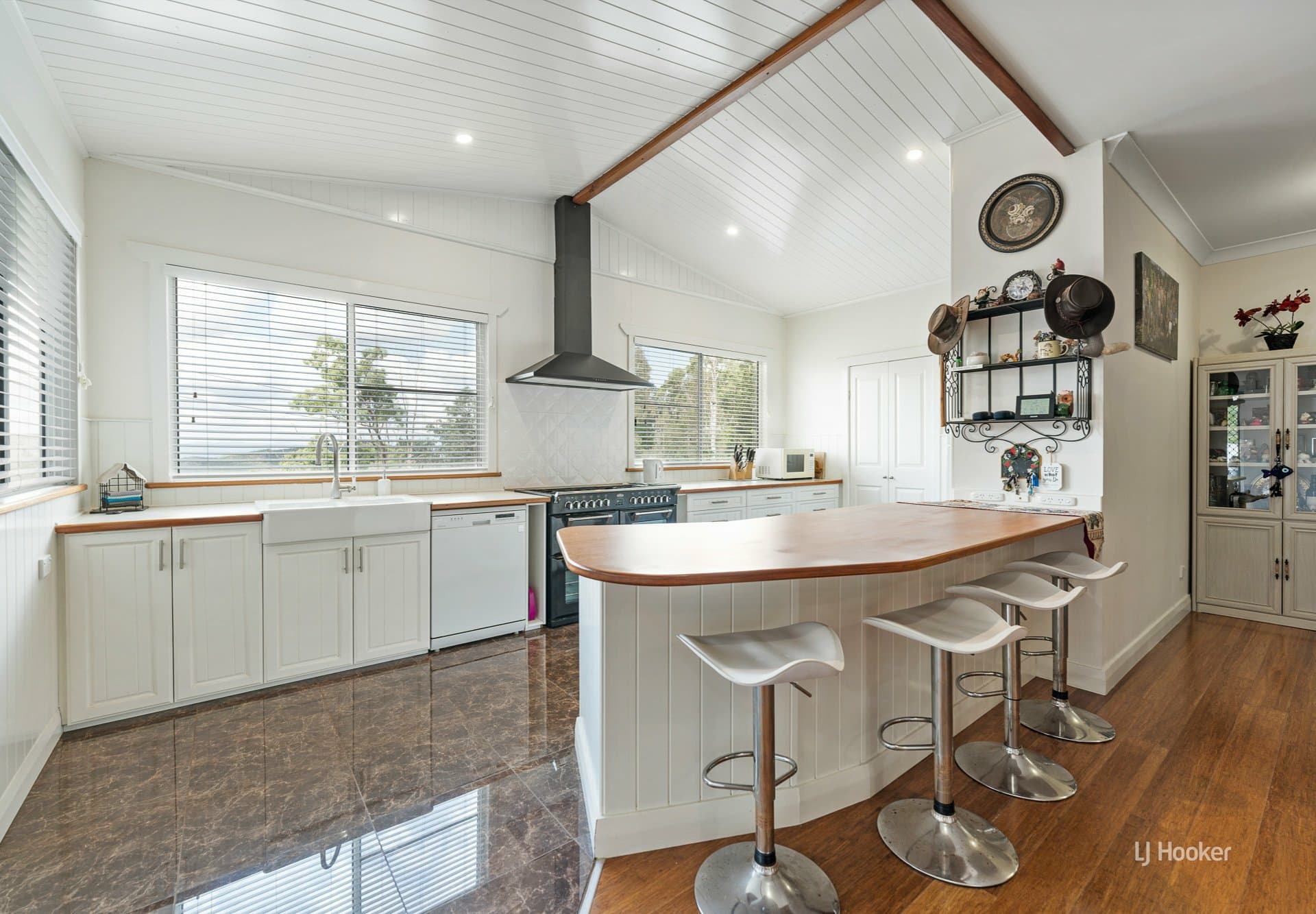 208 Highland Street, Esk, Esk - Thumbnail 3