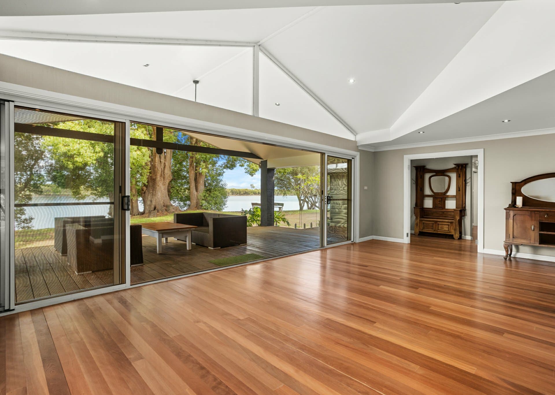 38 Allan Lane, Oxley Island, Oxley Island - Thumbnail 8