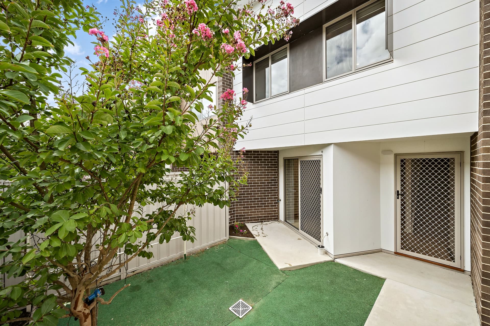 28/40 Pearlman Street, Coombs, Coombs - Image 1