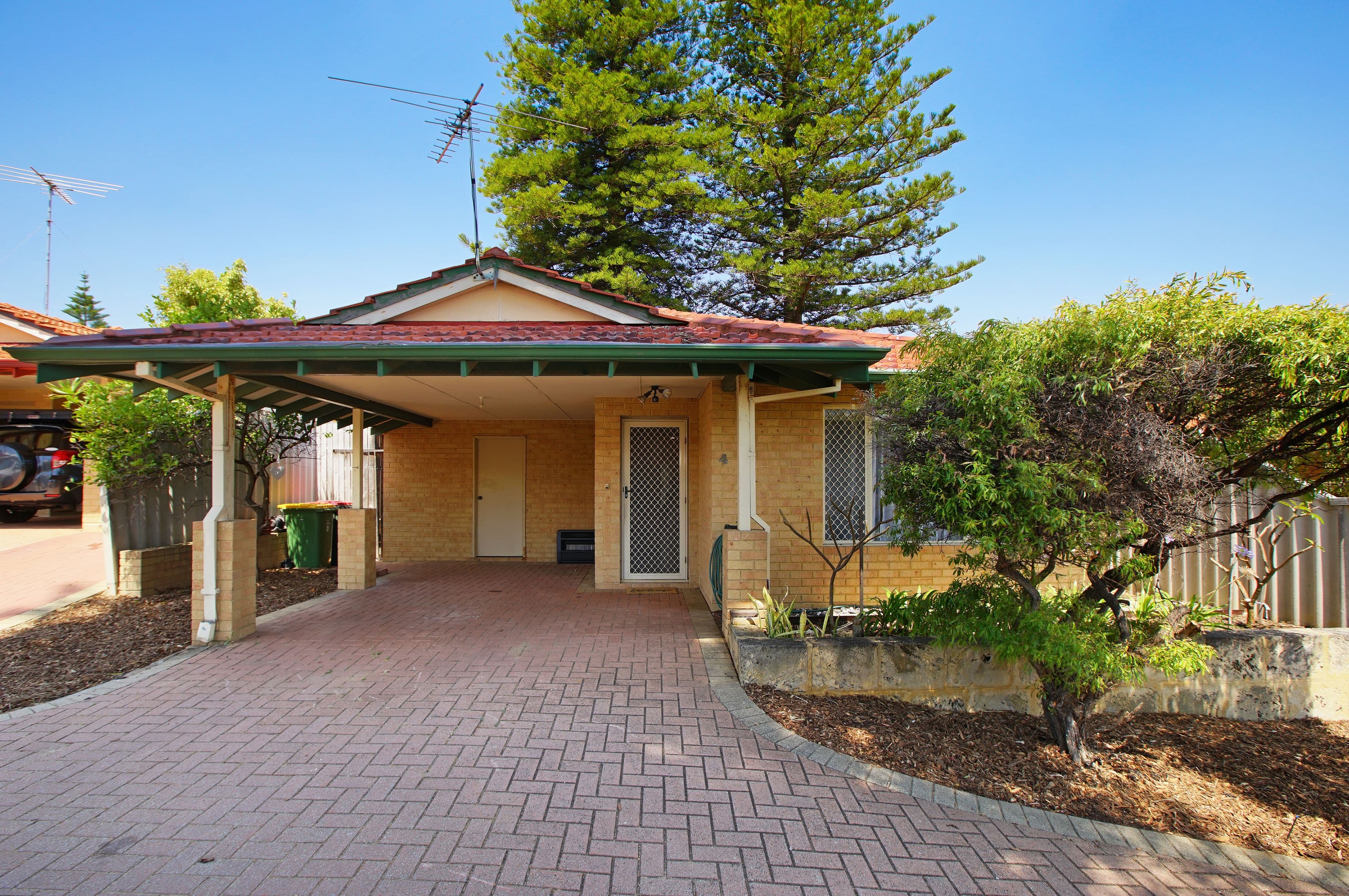104 Forrest Road, Hamilton Hill WA 6163, Hamilton Hill - Thumbnail 2