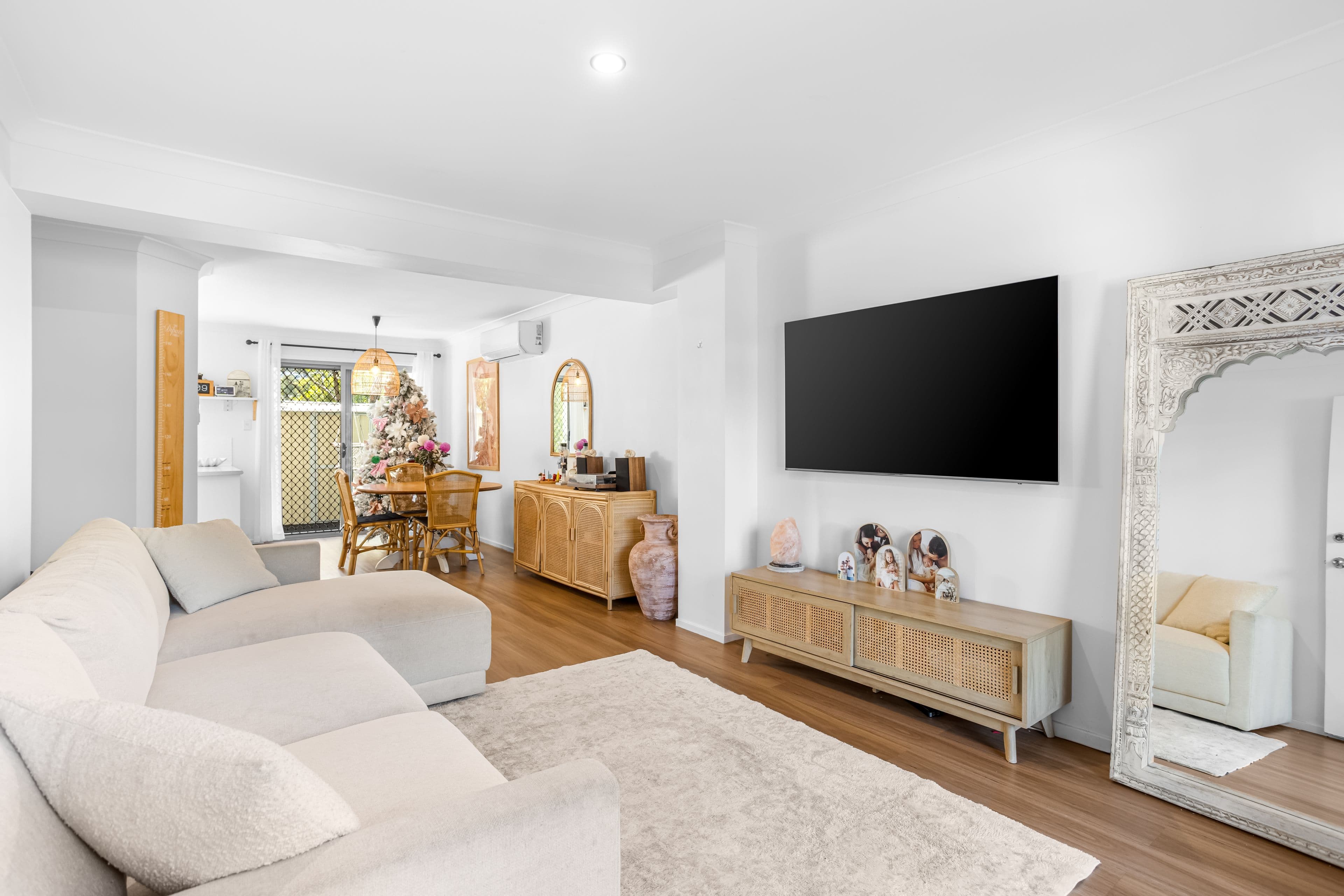 30 Carmarthen Circuit, Pacific Pines QLD 4211, Pacific Pines - Thumbnail 2