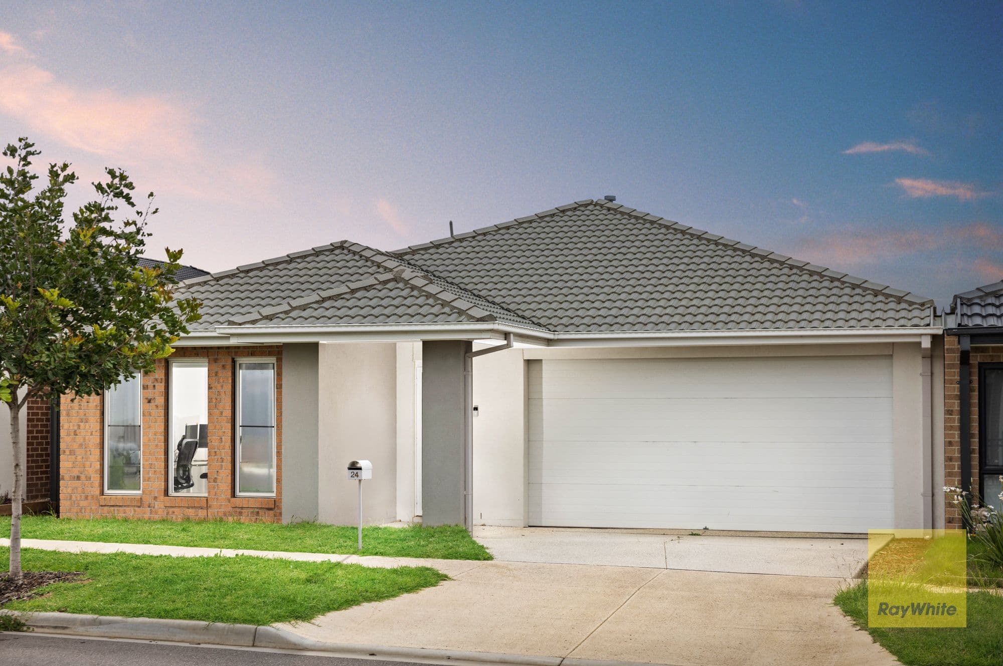 24 Colorado Street, Truganina VIC 3029, Truganina - Thumbnail 2