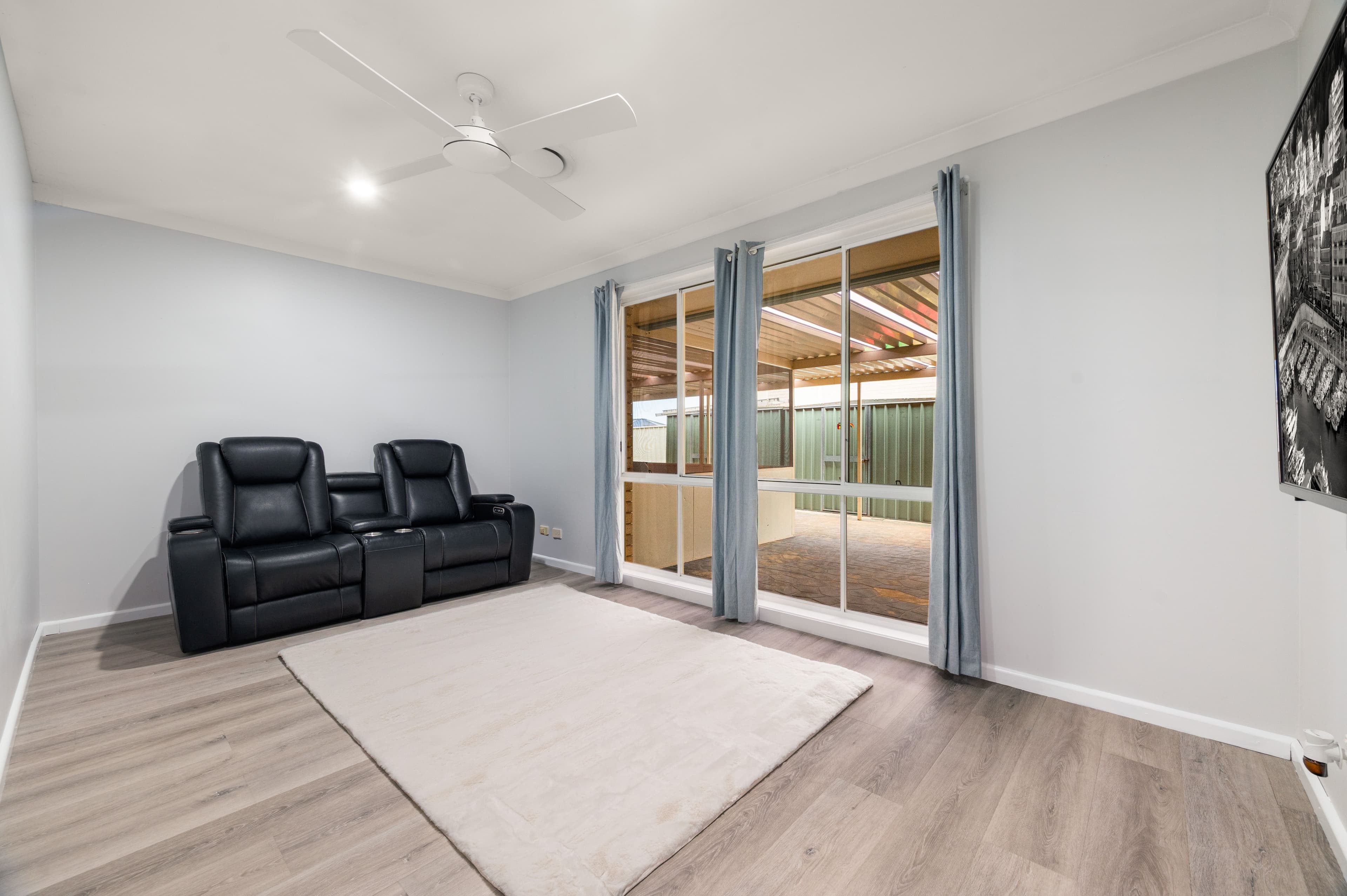 33 Archibald Crescent, Rosemeadow NSW 2560, Rosemeadow - Thumbnail 3