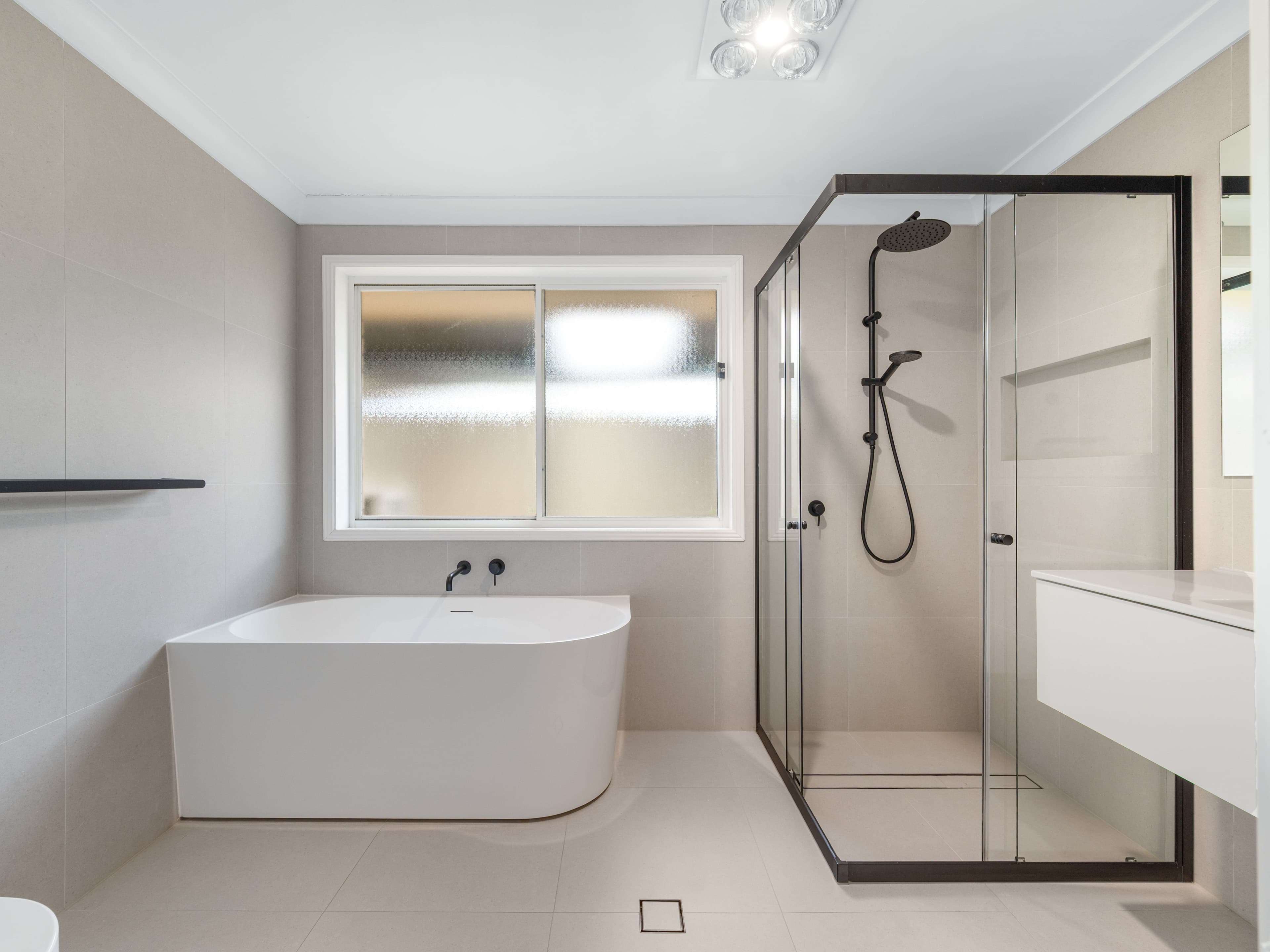 33 Archibald Crescent, Rosemeadow NSW 2560, Rosemeadow - Thumbnail 7
