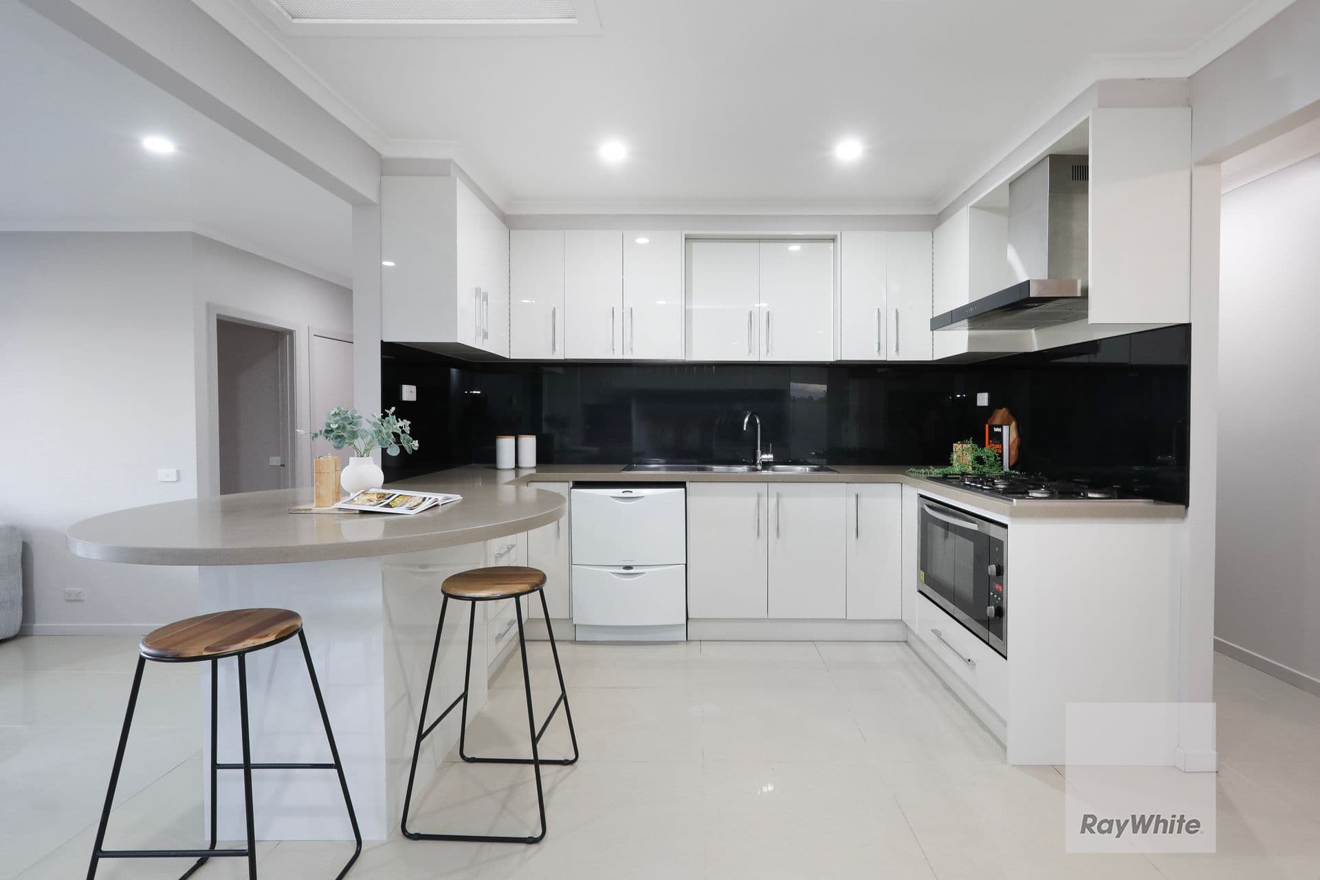 61 Lyndhurst Road, Gladstone Park VIC 3043, Gladstone Park - Thumbnail 7