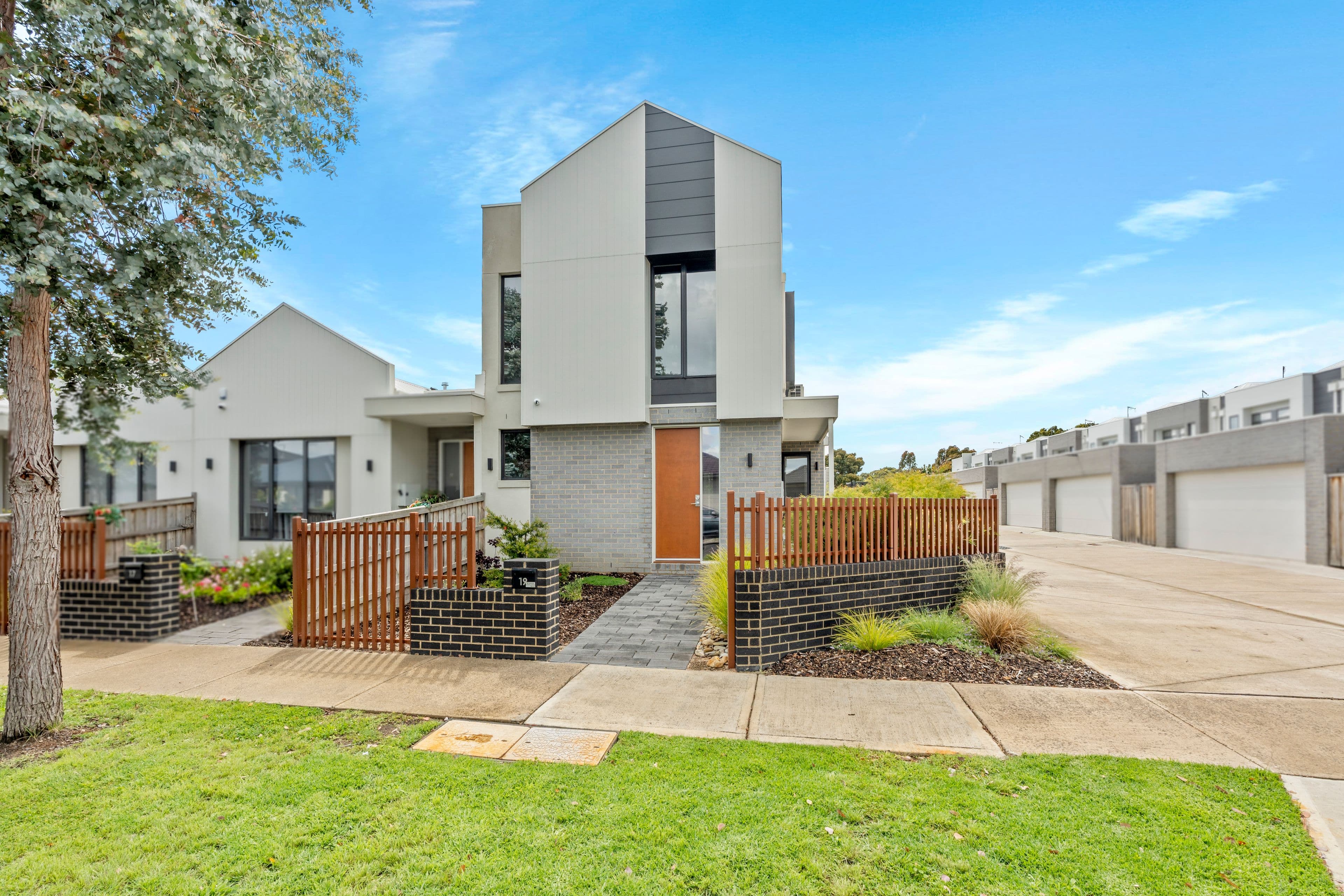 19 Emery Avenue, Doreen VIC 3754, Doreen - Image 1