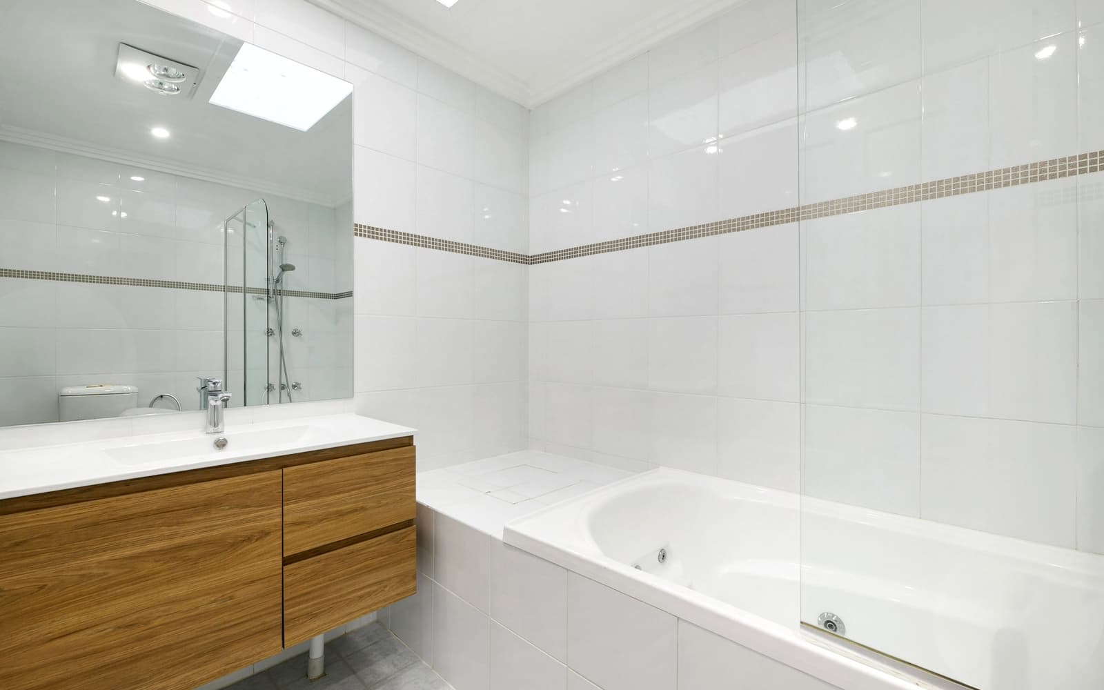 98A Macquarie Street, Greenacre - Thumbnail 6