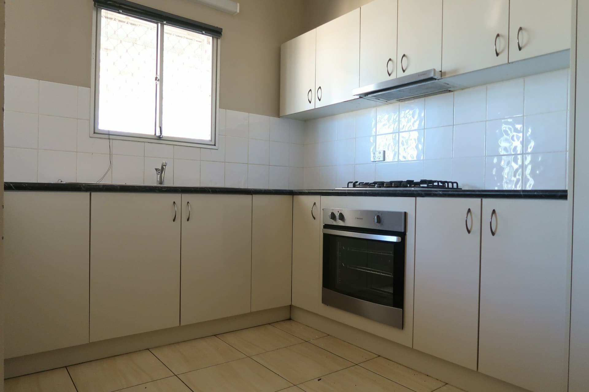 1 Koolama Crescent, South Hedland, South Hedland - Thumbnail 2