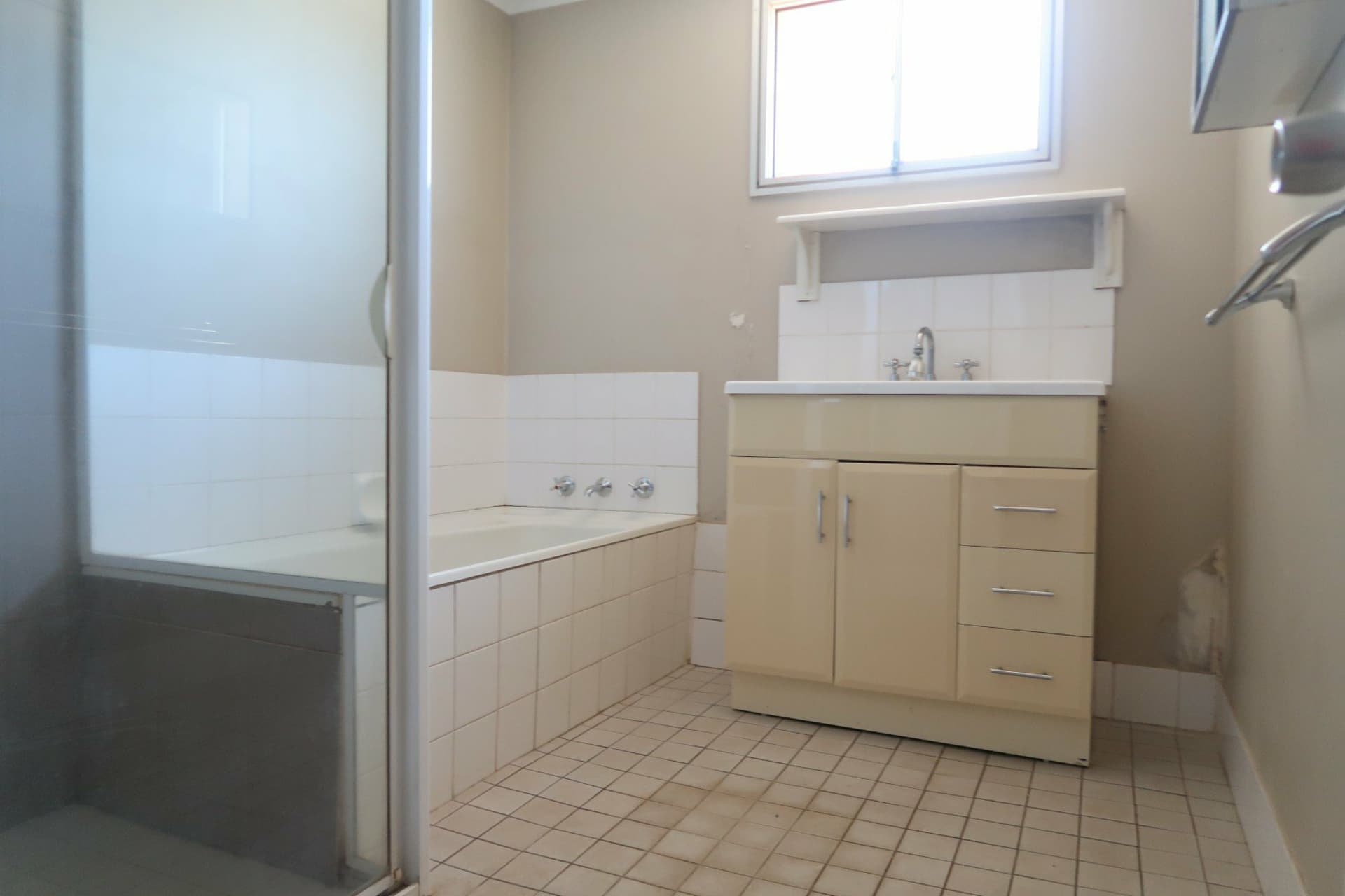 1 Koolama Crescent, South Hedland, South Hedland - Thumbnail 5