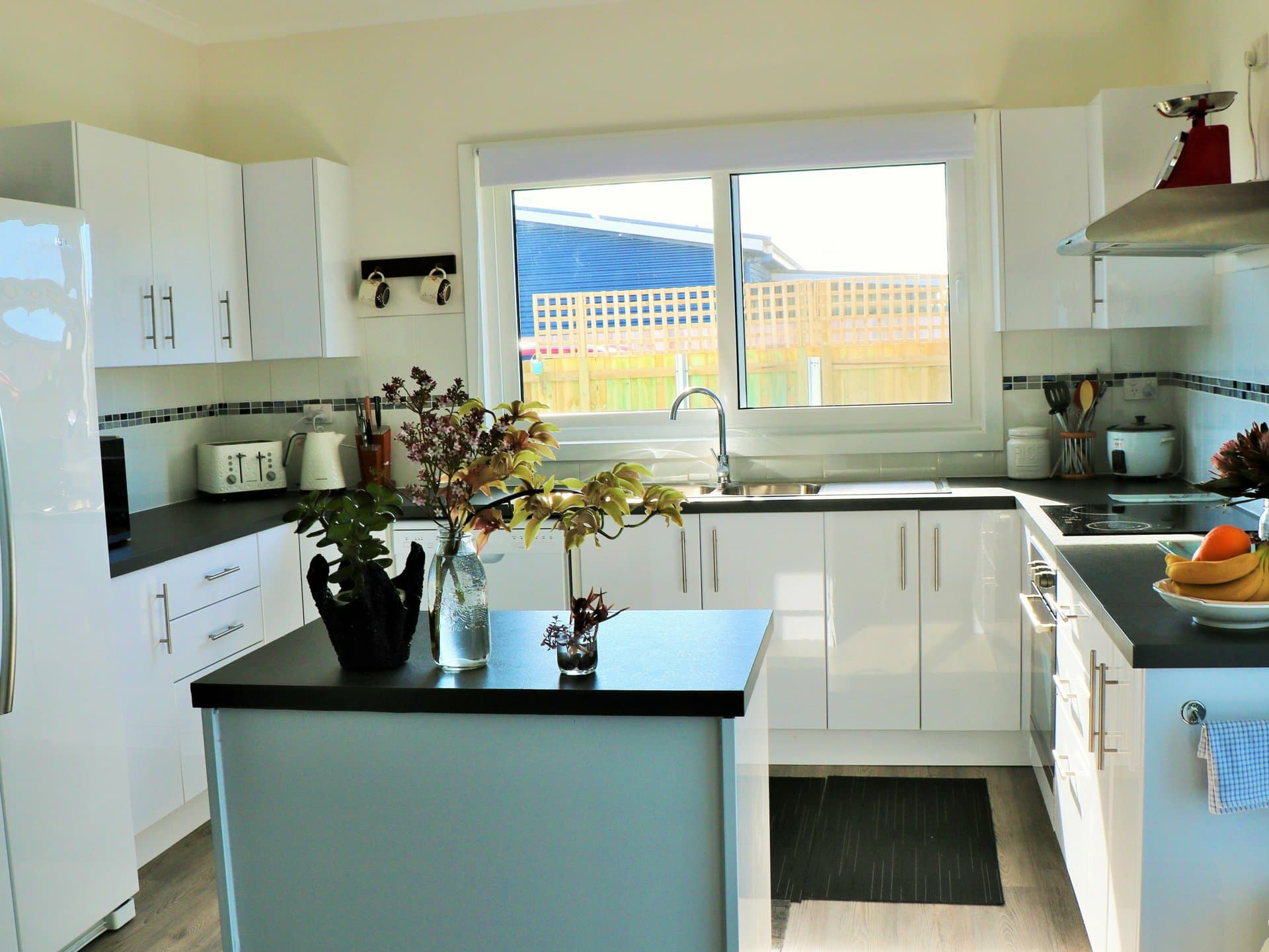 Unit 2/10 Stewart Court, St Helens, St Helens - Thumbnail 2