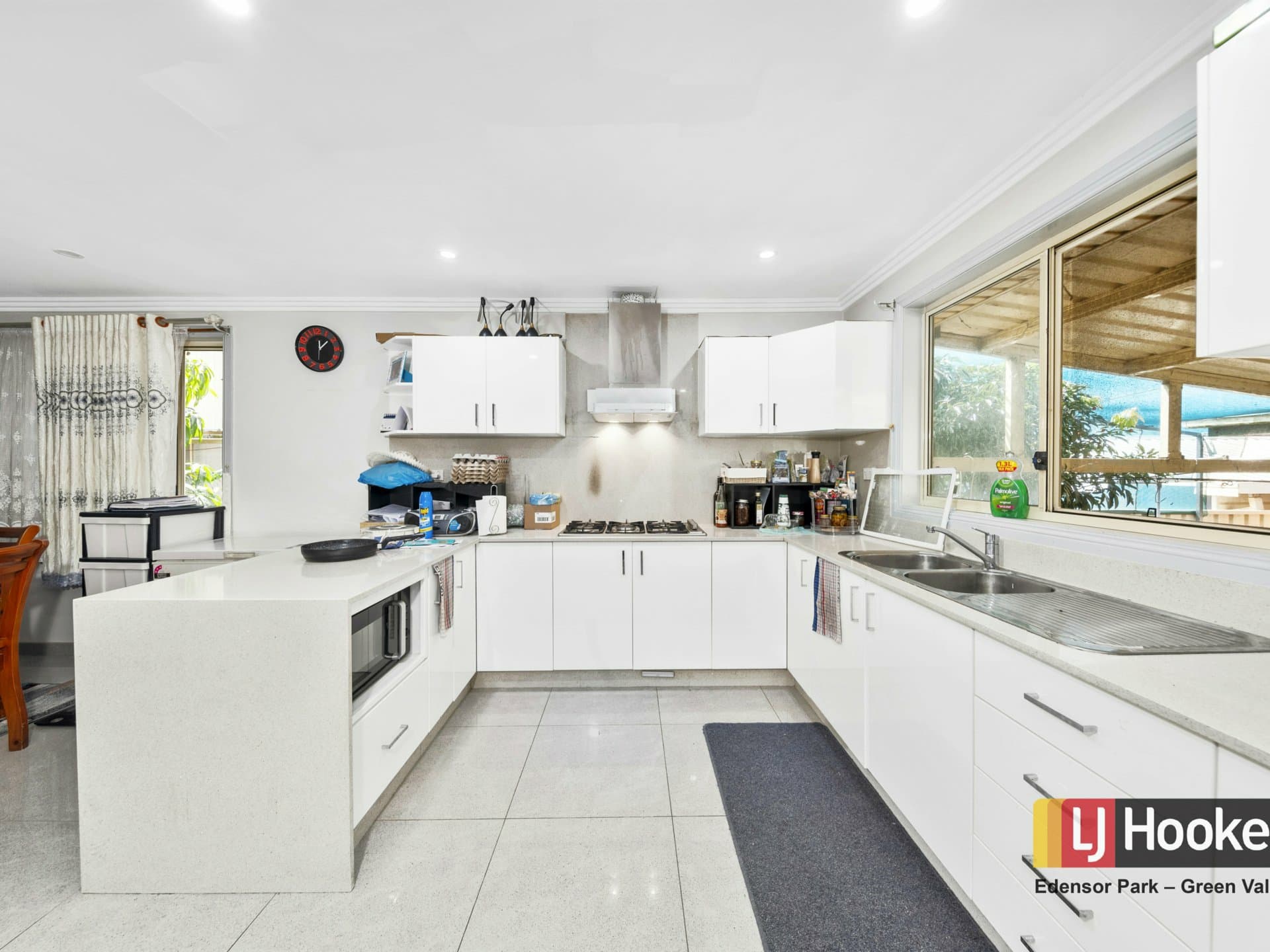 14 Romney Crescent, Miller, Miller - Thumbnail 4