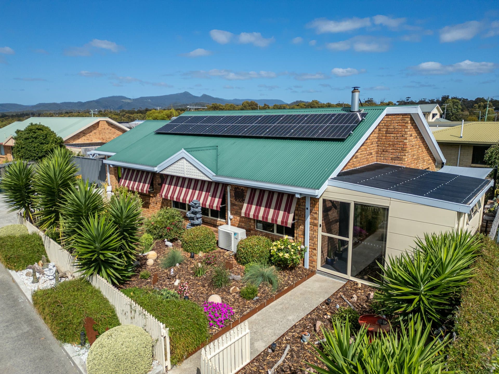 2/1 Cherrywood Drive, Scamander, Scamander - Image 1