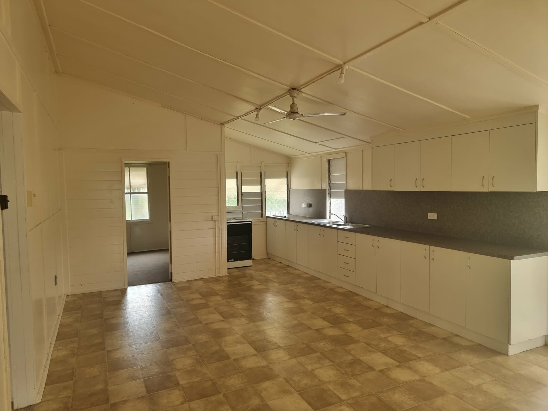 99 Herbert Street, Bowen, Bowen - Thumbnail 8