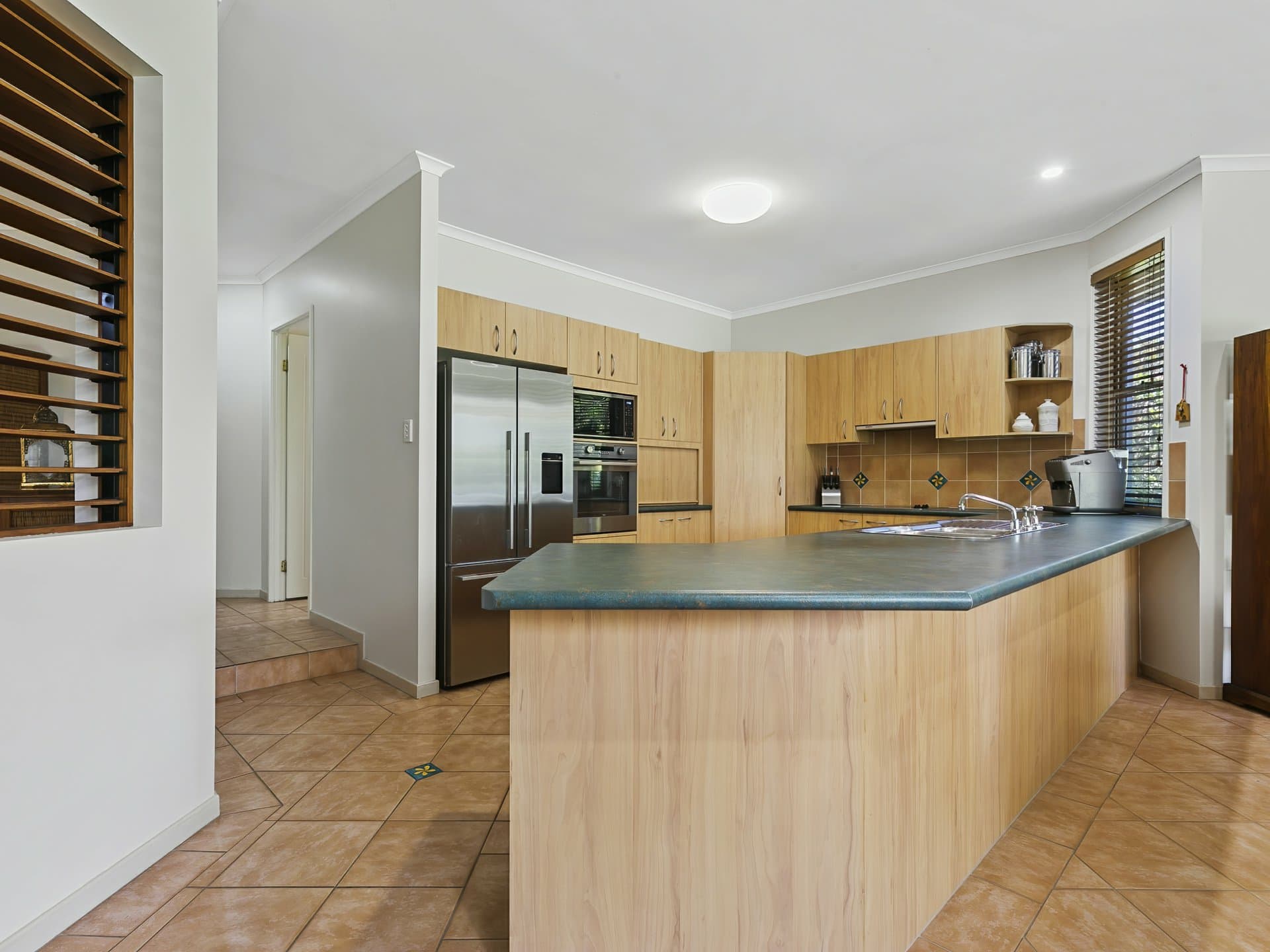 9 Eagle Court, Banksia Beach, Banksia Beach - Thumbnail 2