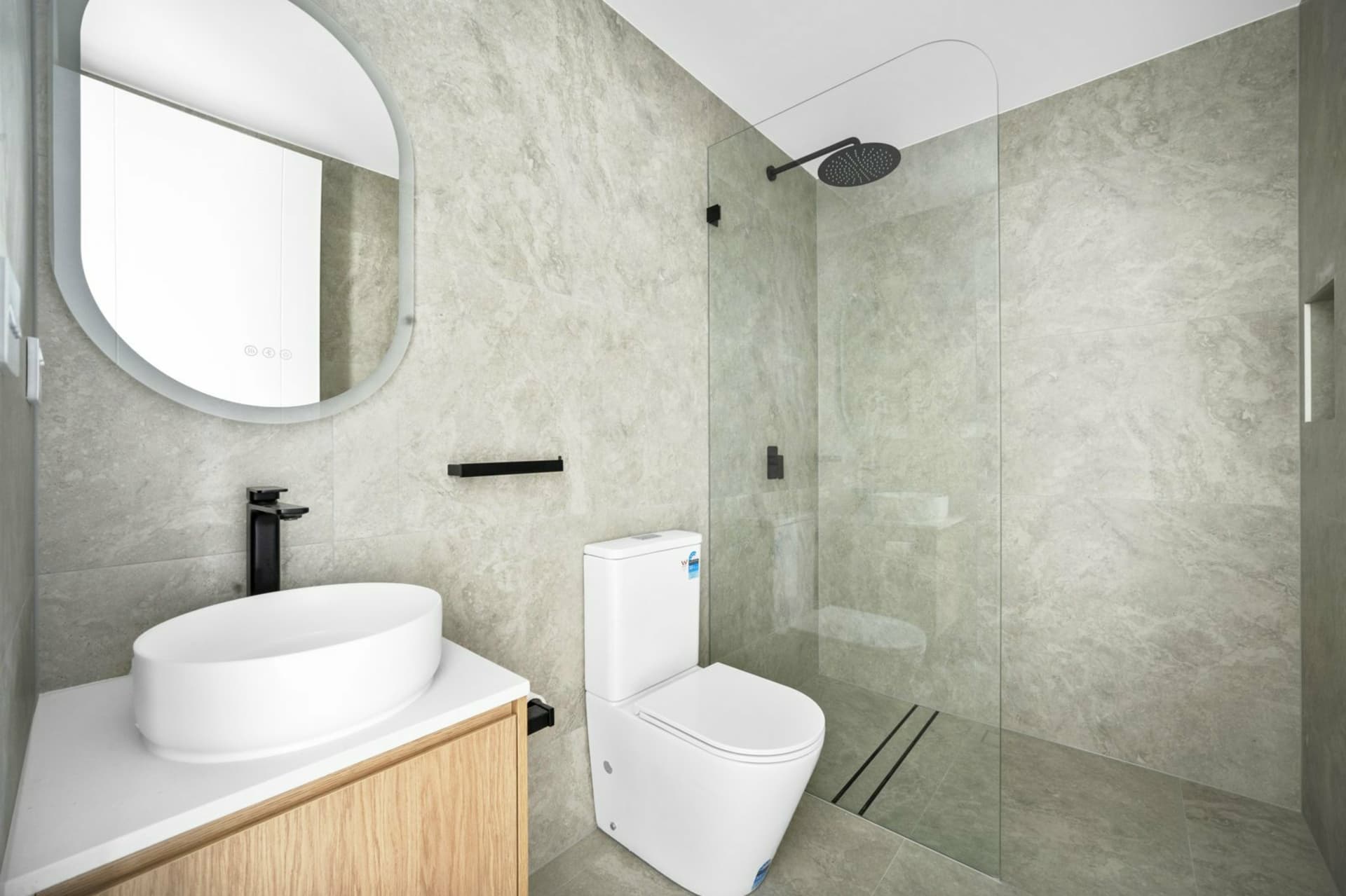 9A Rosina Street, Fairfield, Fairfield - Thumbnail 4