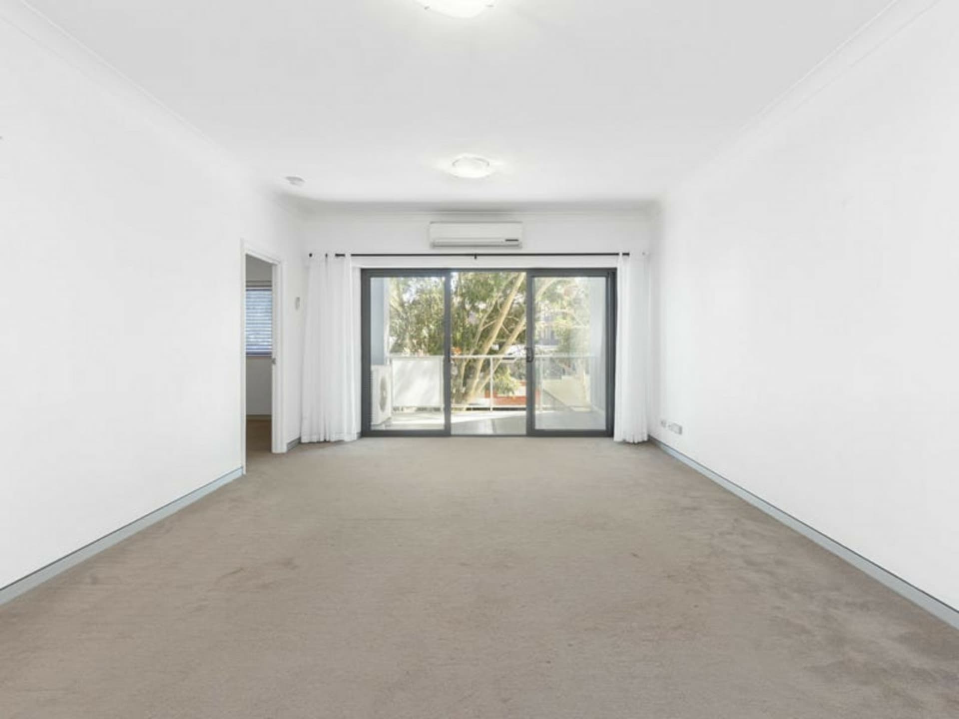 21/2 Walsh Loop, Joondalup, Joondalup - Thumbnail 4