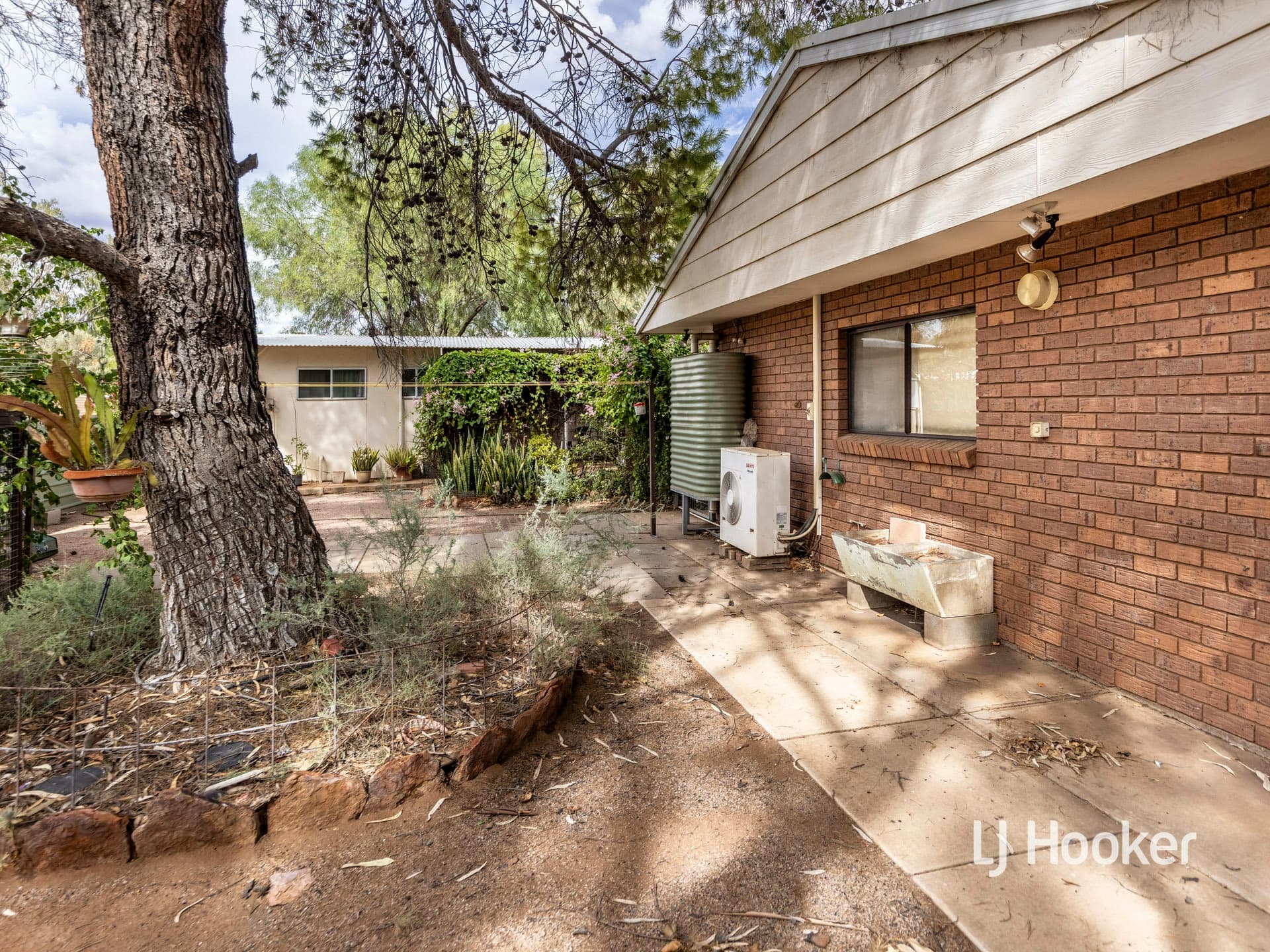 13 Renner Street, East Side, East Side - Thumbnail 6