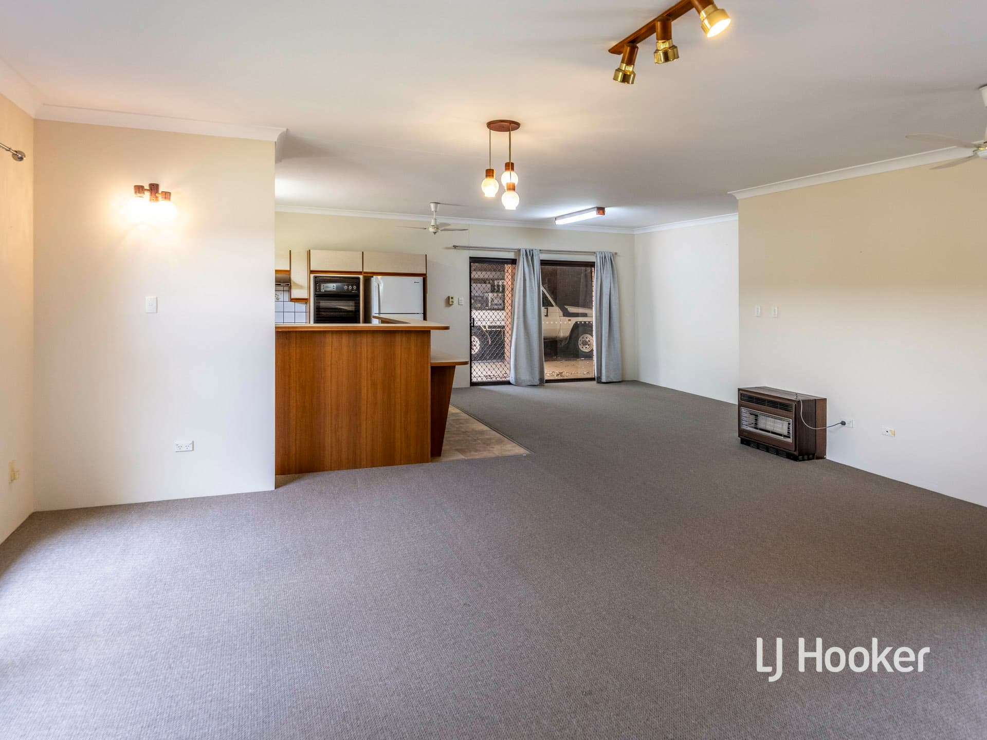 13 Renner Street, East Side, East Side - Thumbnail 7