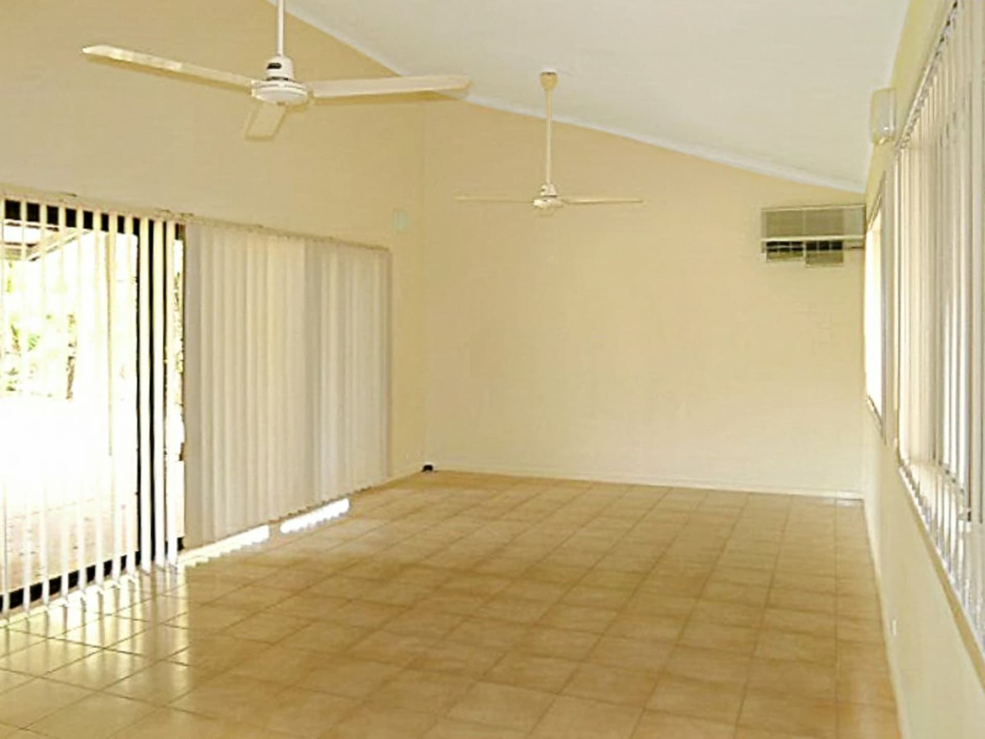 4 Wallace Court, Katherine, Katherine - Thumbnail 2