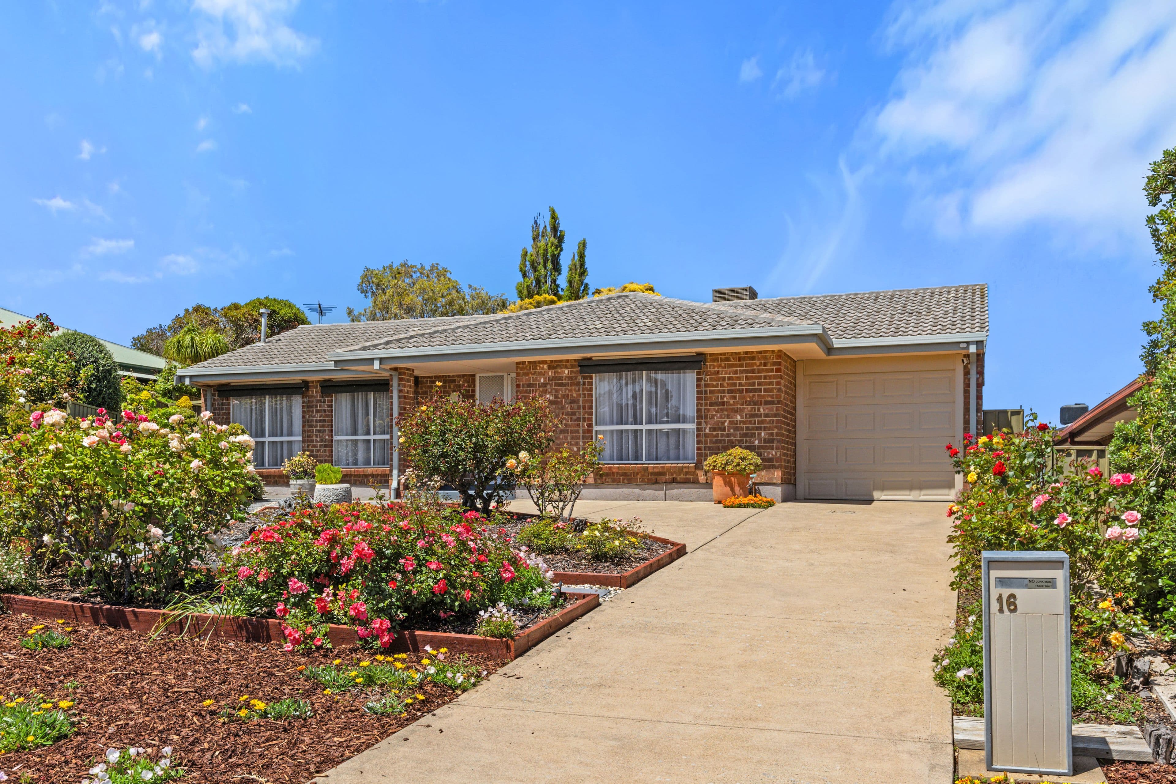 16 Hayford Crescent, Morphett Vale SA 5162, Morphett Vale - Image 1