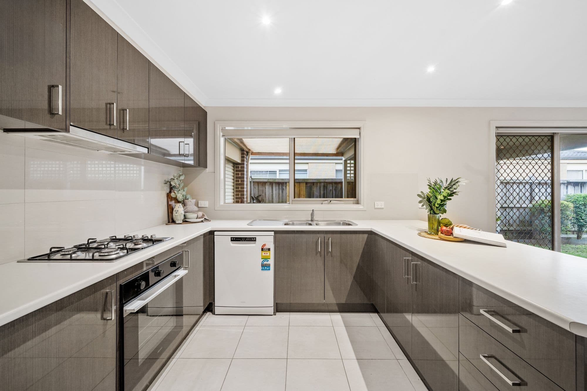 68 Frankland Street, Clyde North VIC 3978, Clyde North - Thumbnail 5