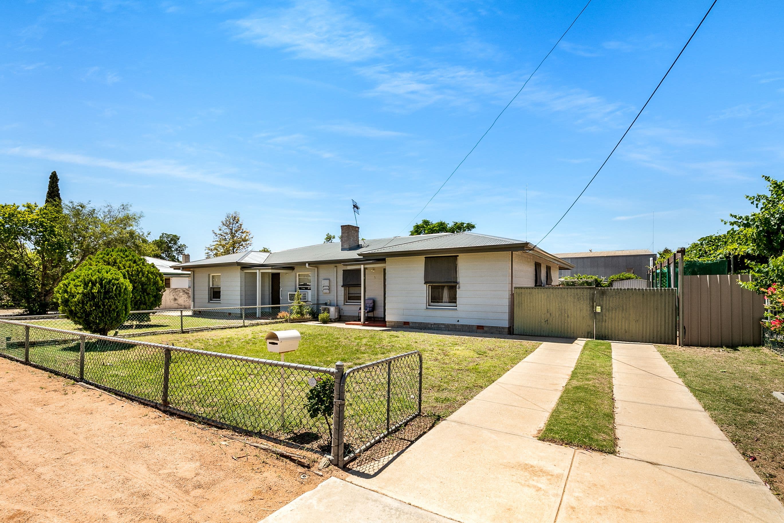 21 & 23 Acacia Crescent, Renmark SA 5341, Renmark - Thumbnail 2
