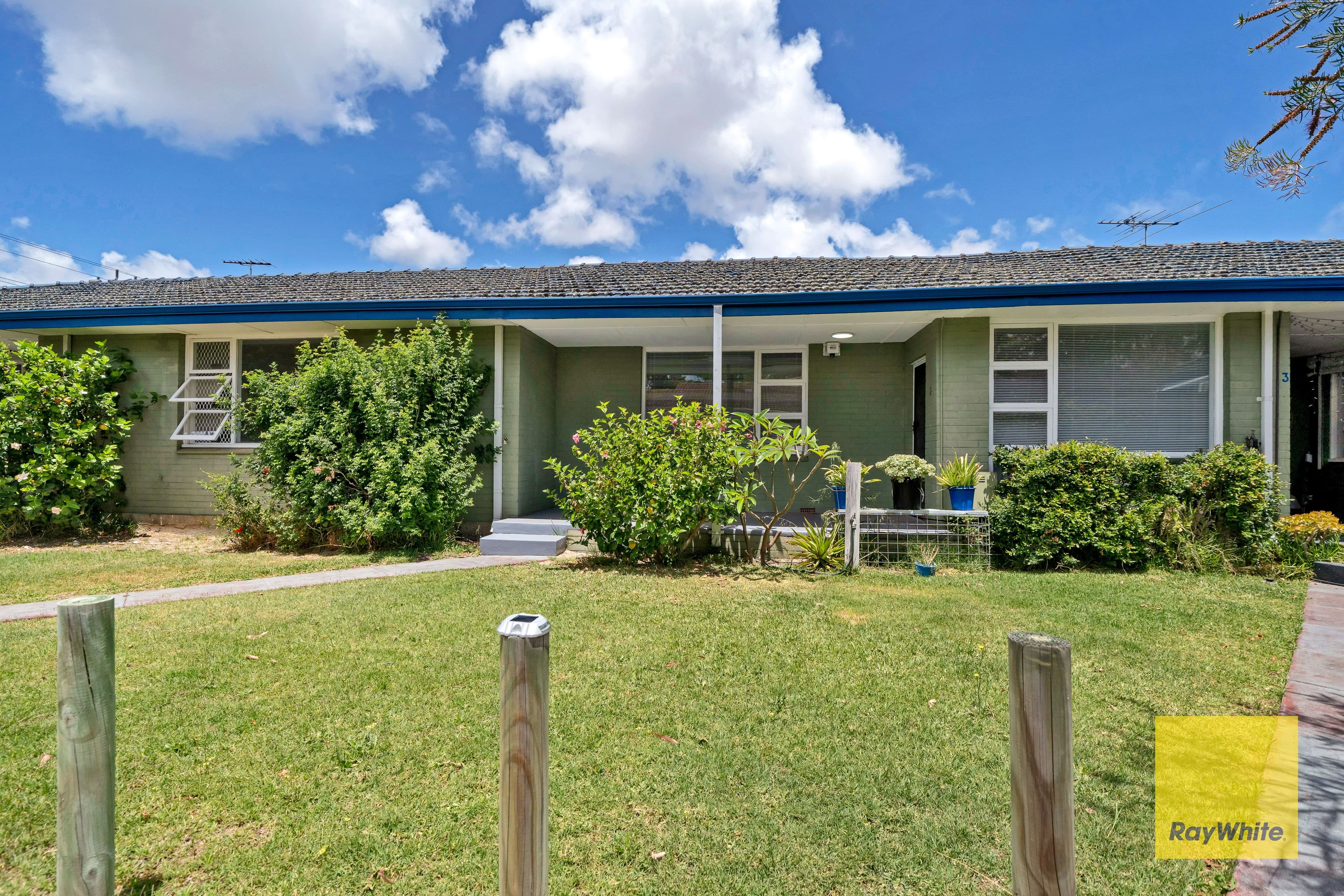 81 Walter Road West, Dianella WA 6059, Dianella - Thumbnail 2