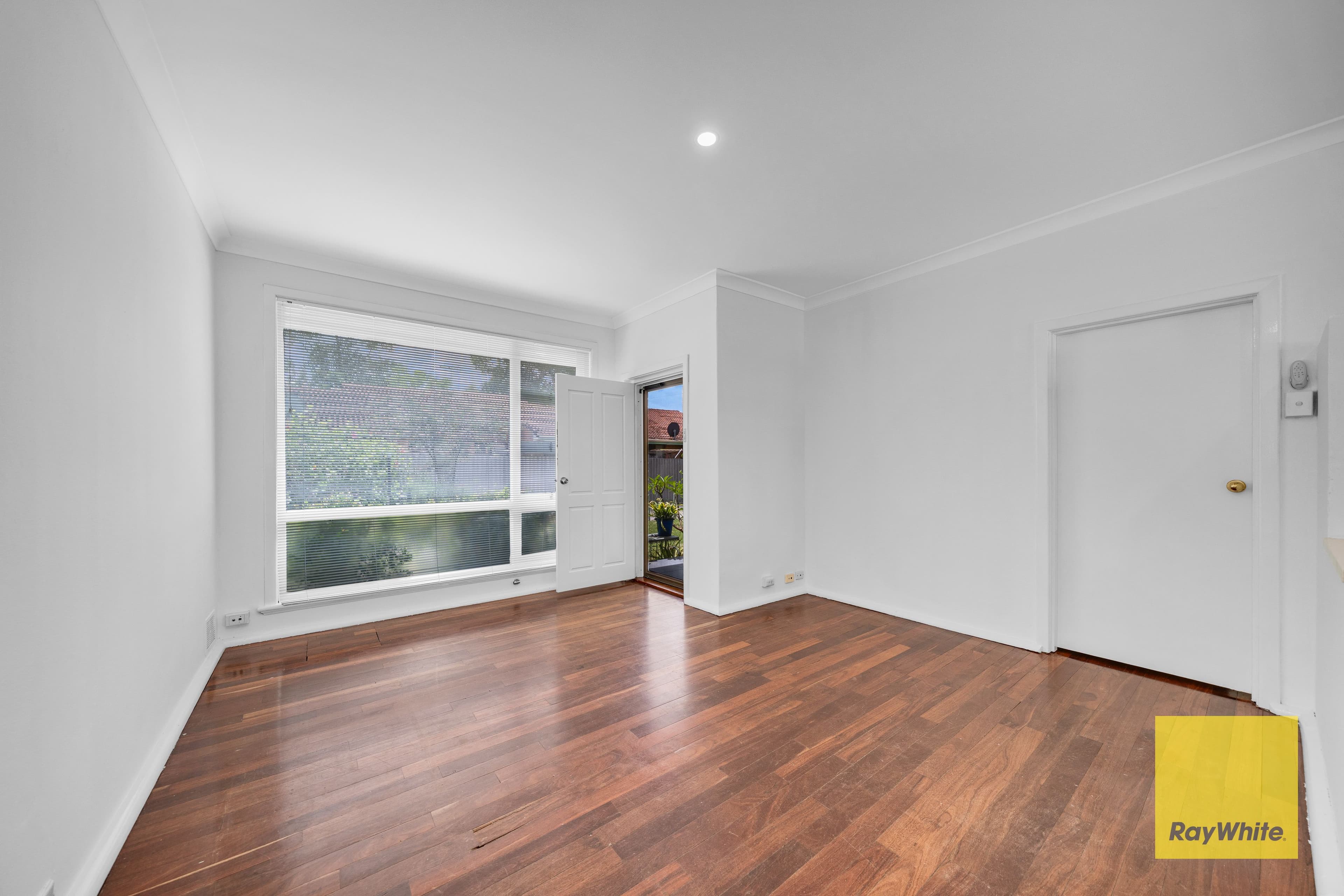 81 Walter Road West, Dianella WA 6059, Dianella - Thumbnail 5